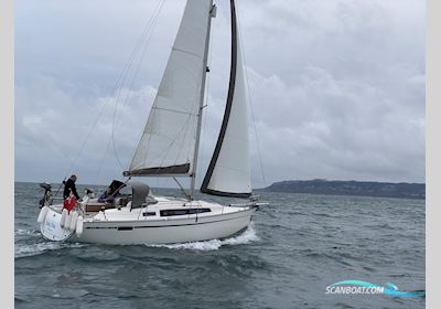 Bavaria 33 Cruiser Segelbåt 2014, med Volvo Penta motor, England