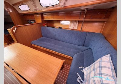 Bavaria 33 Segelbåt 2006, med Volvo Penta  D1-30 motor, England