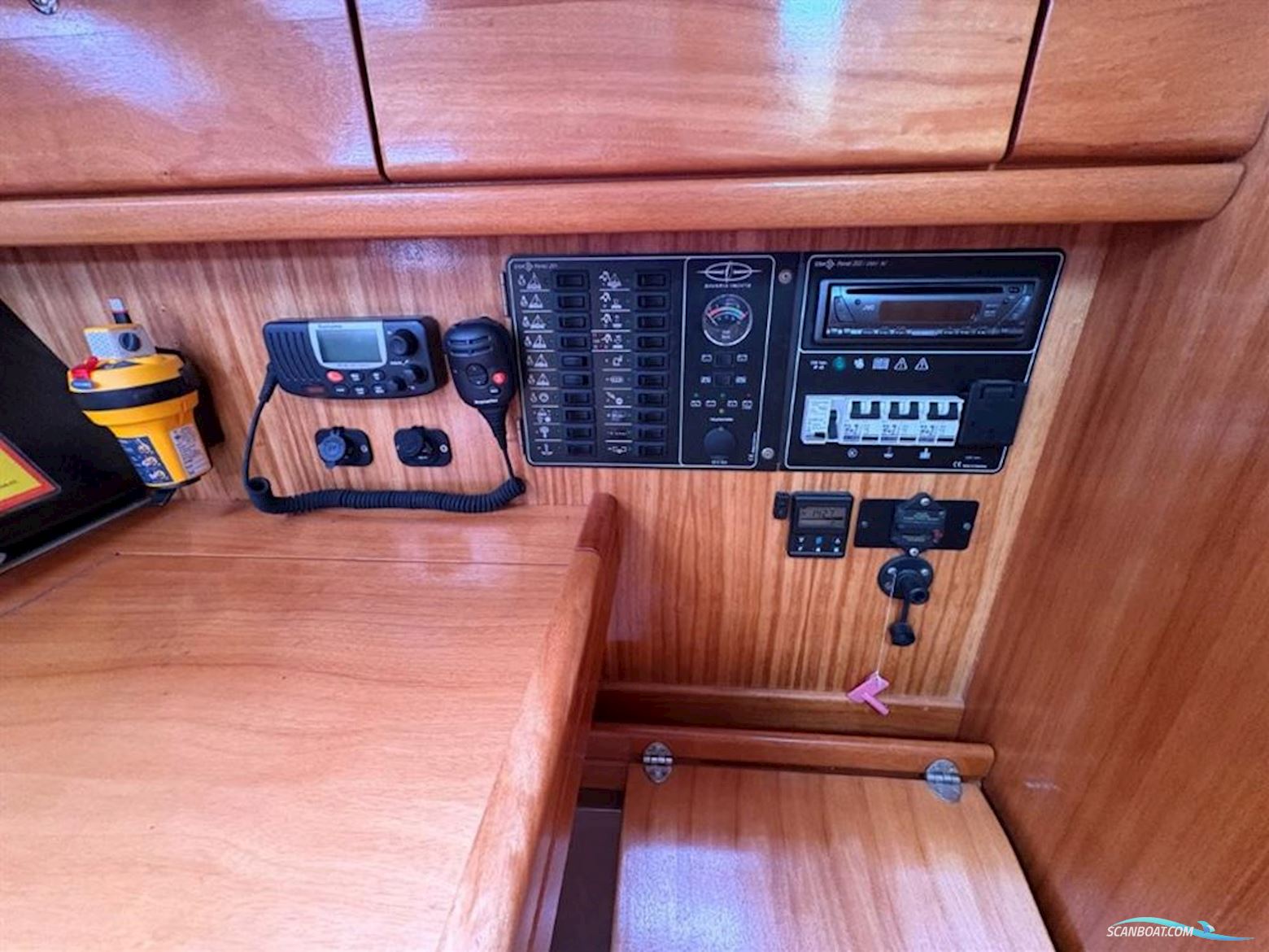Bavaria 33