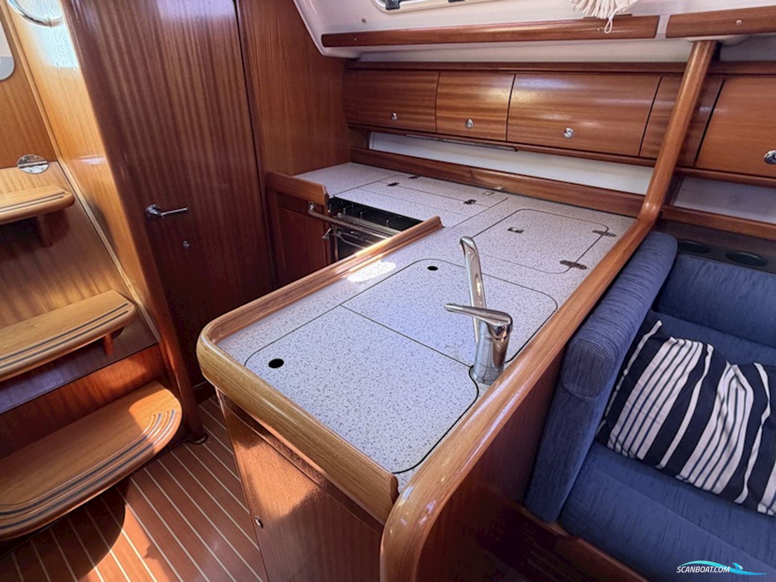 Bavaria 36-3