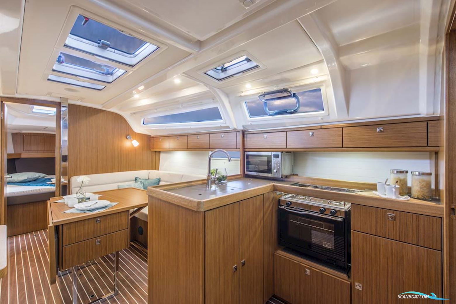 Bavaria 37 Cruiser 