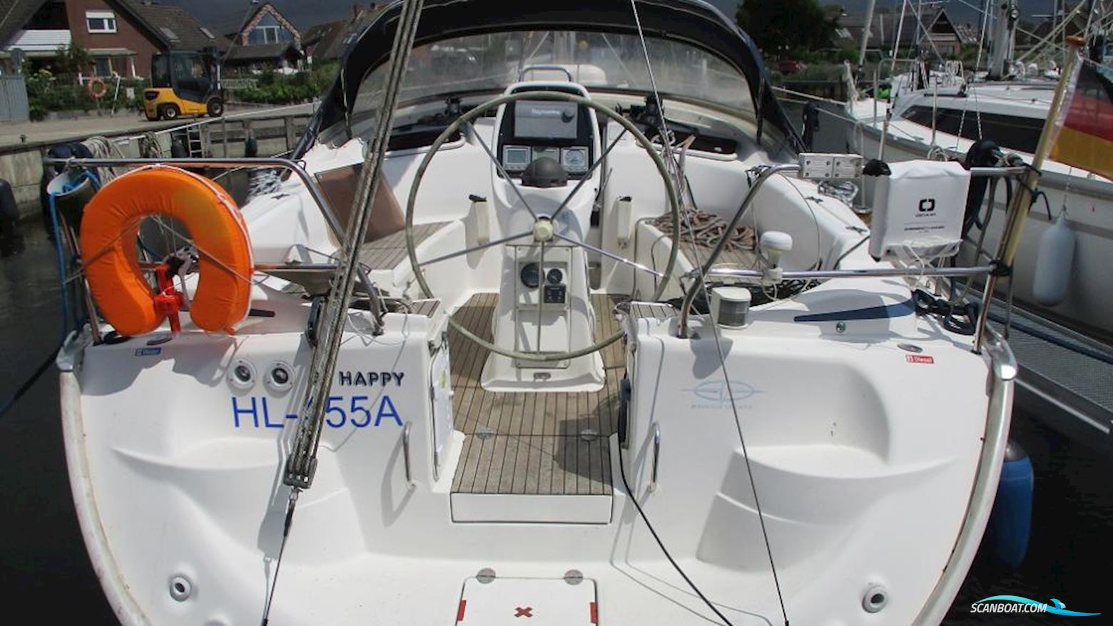 Bavaria 37 cruiser