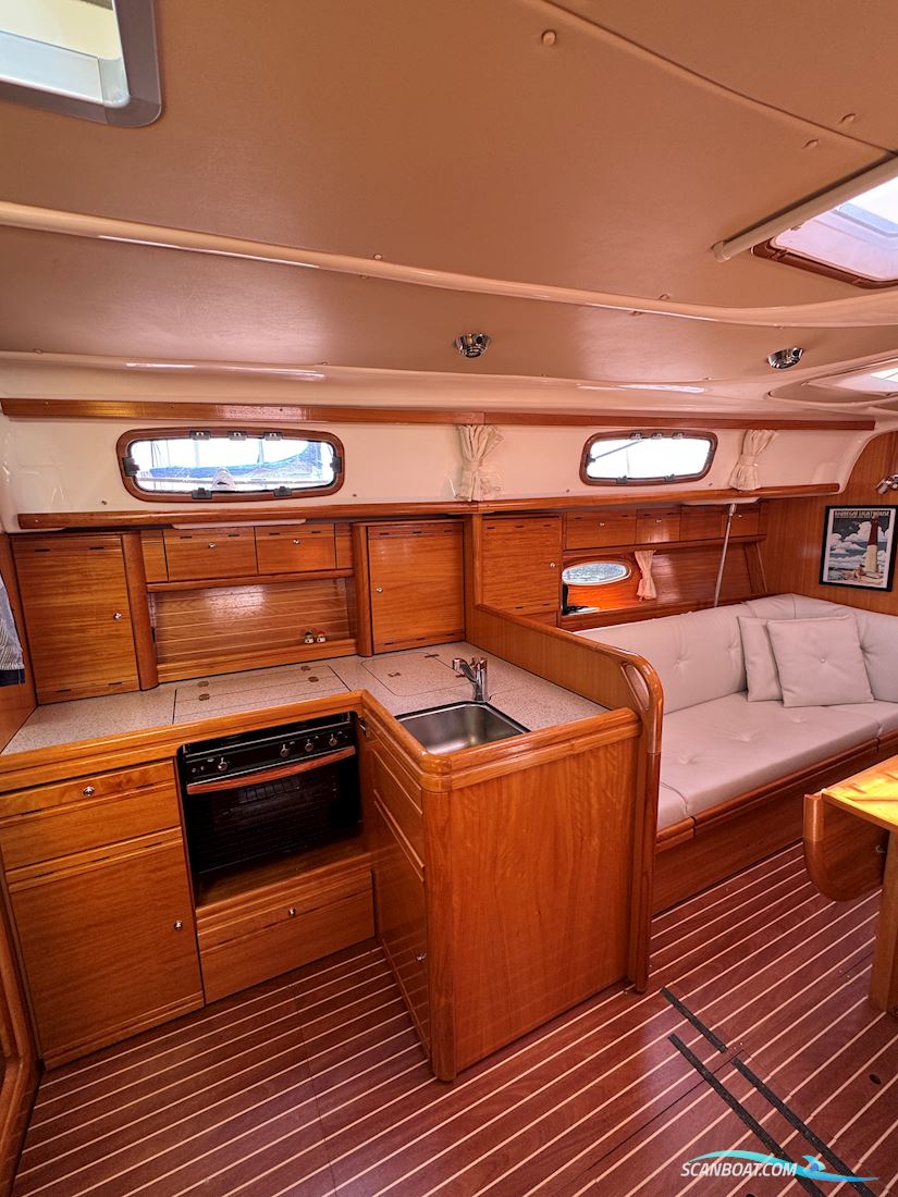 Bavaria 37 Queen Line