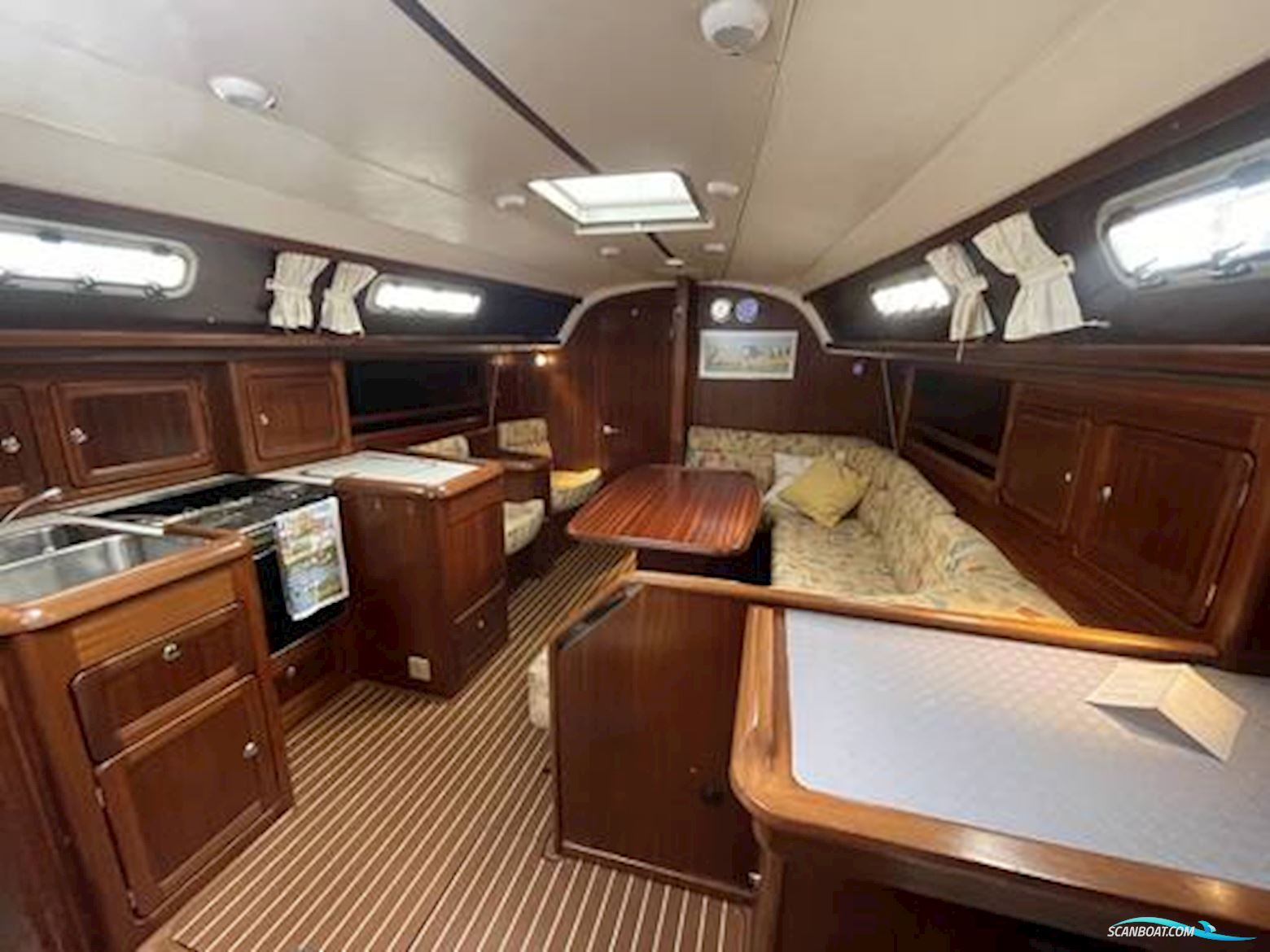 Bavaria 37