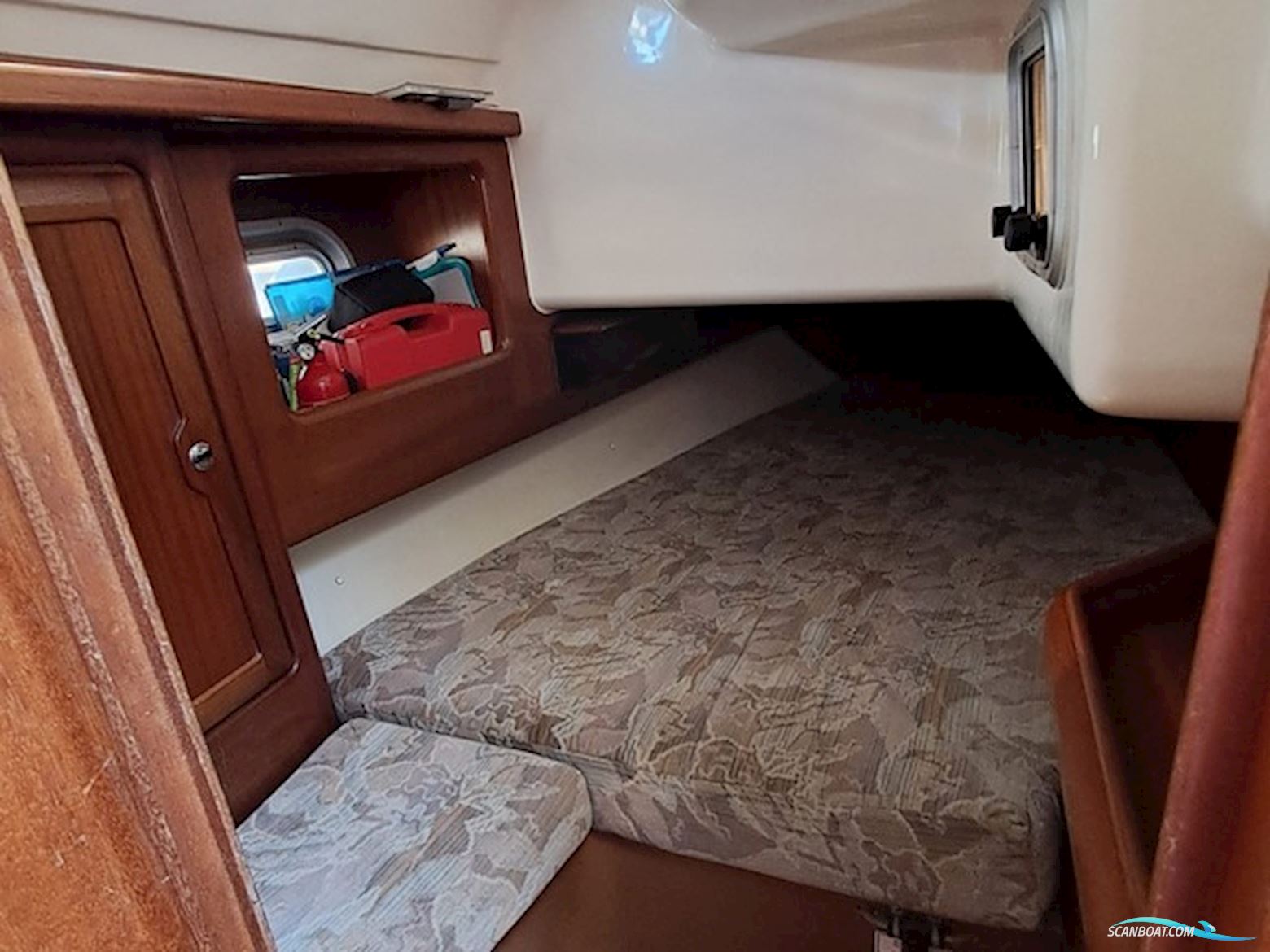 Bavaria 37