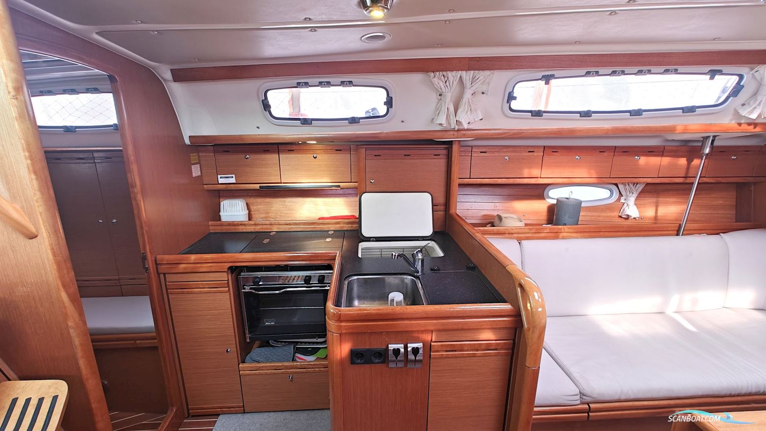 Bavaria 38 Holiday