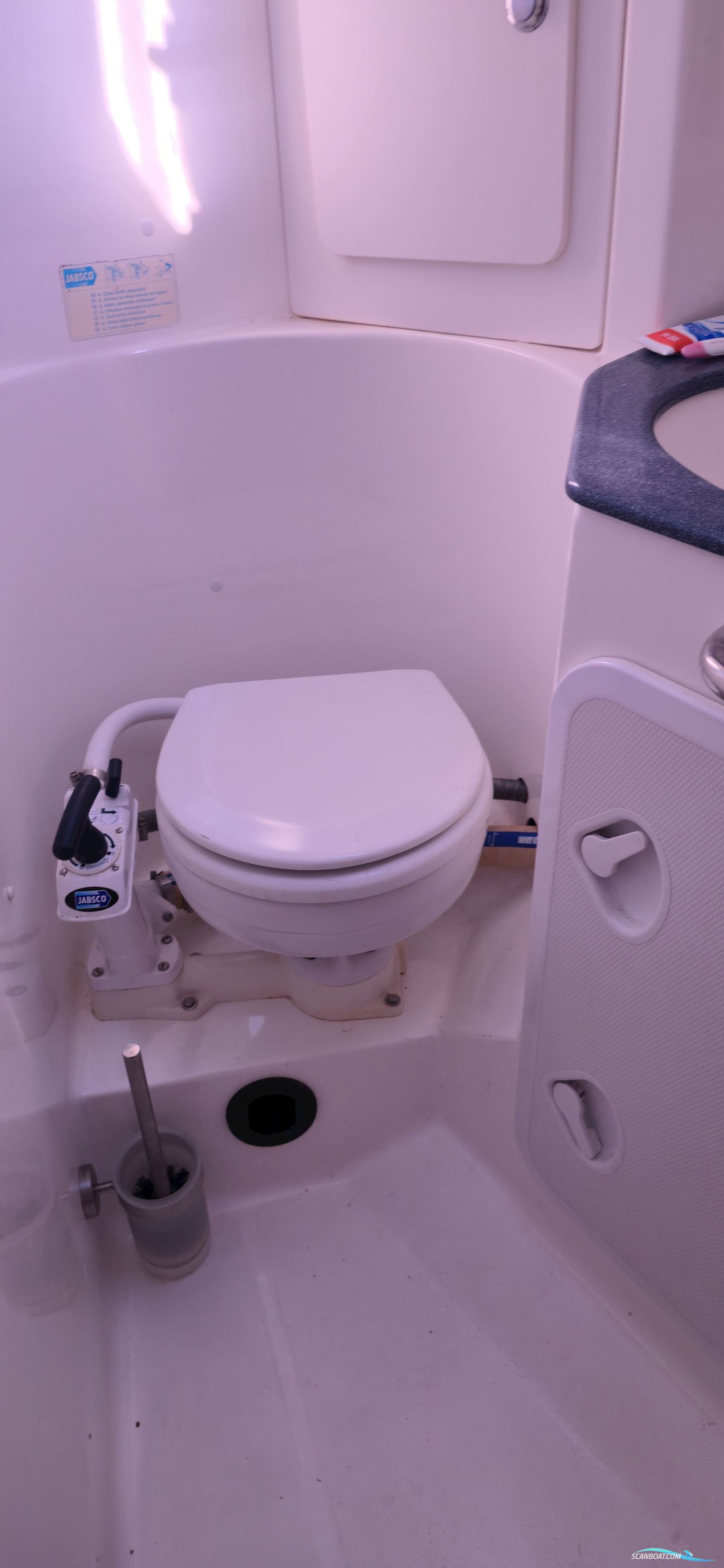 Bavaria 38 mit Liegeplatz und Winterlager, Rostock