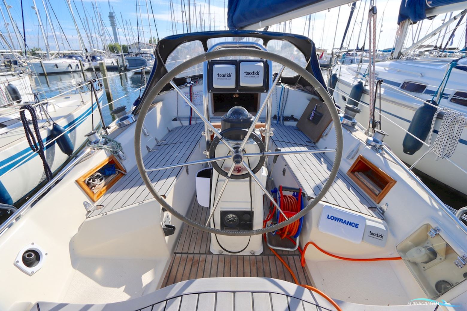 Bavaria 38