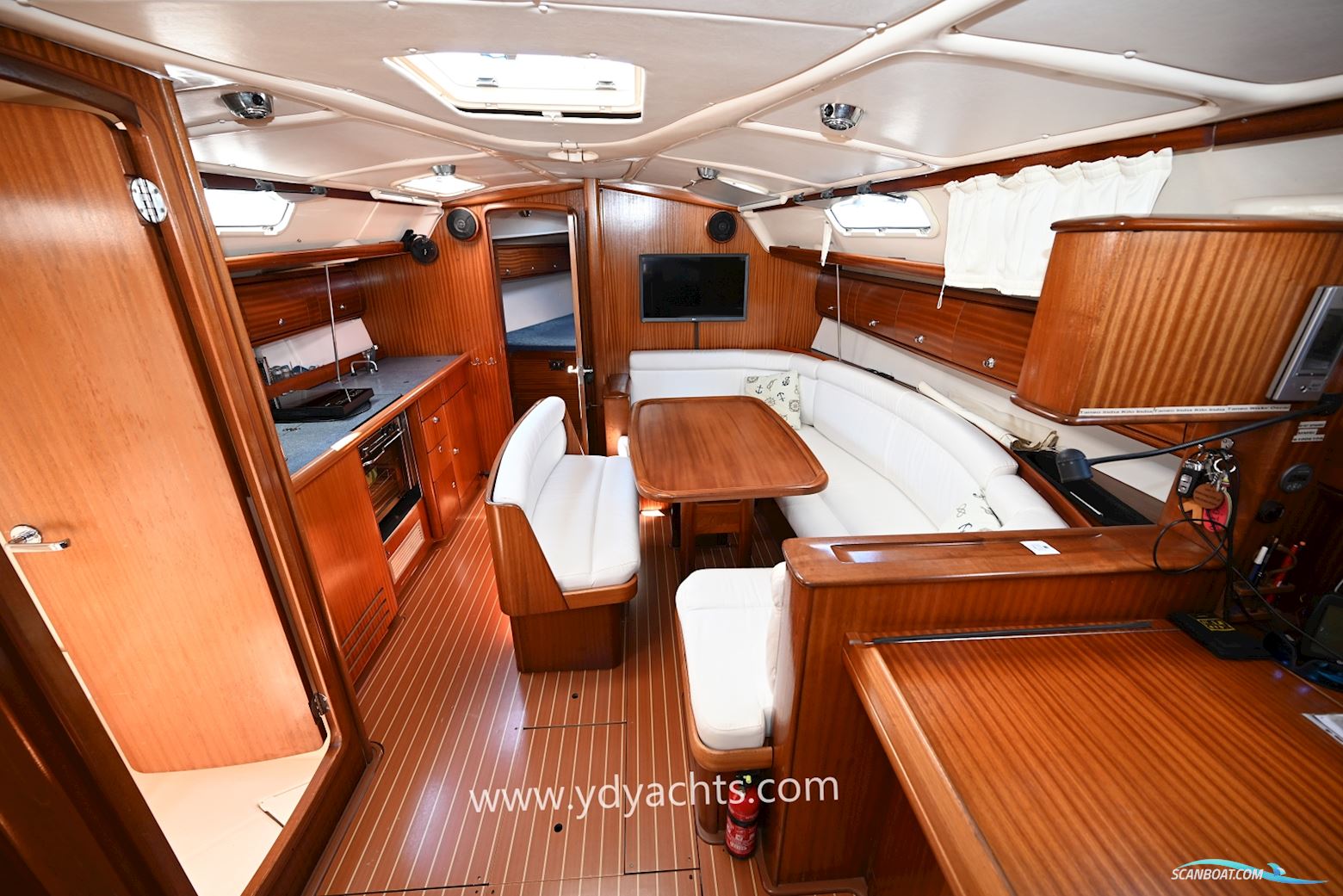 Bavaria 38