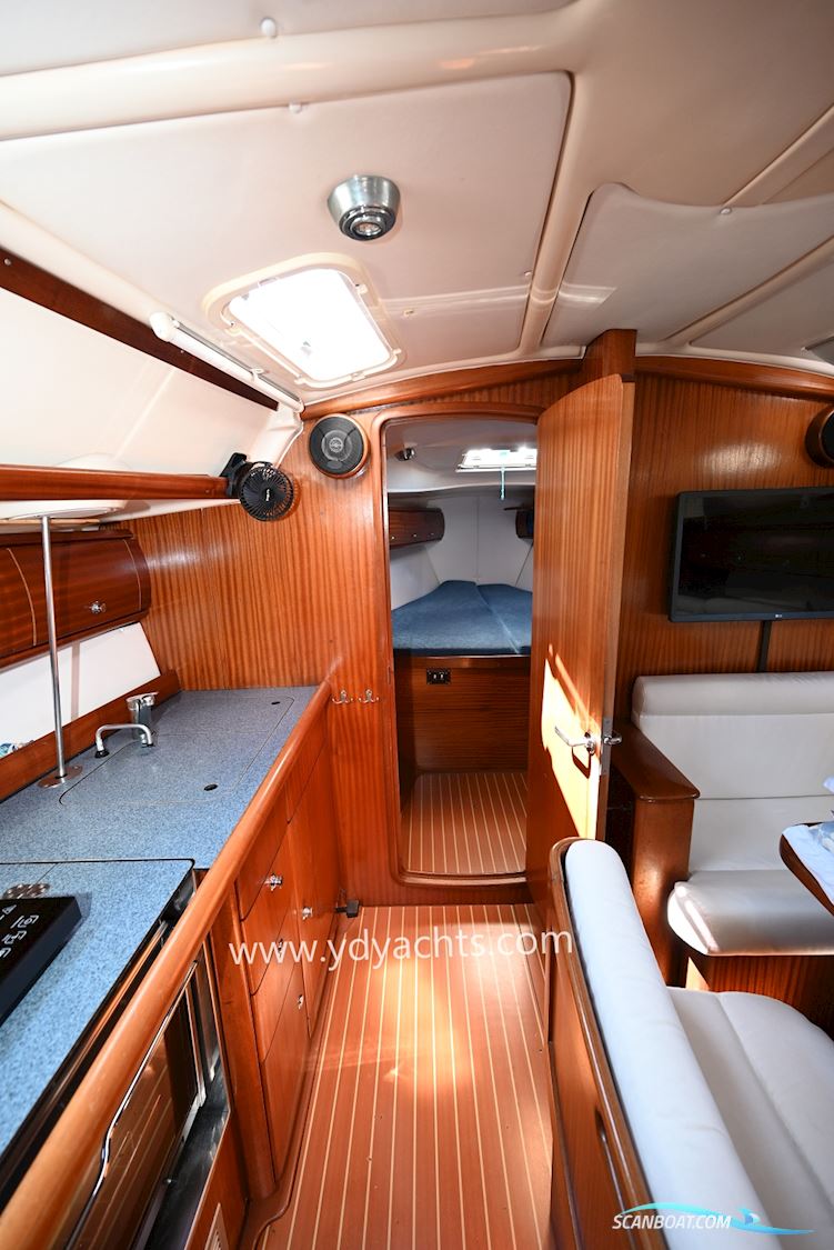 Bavaria 38