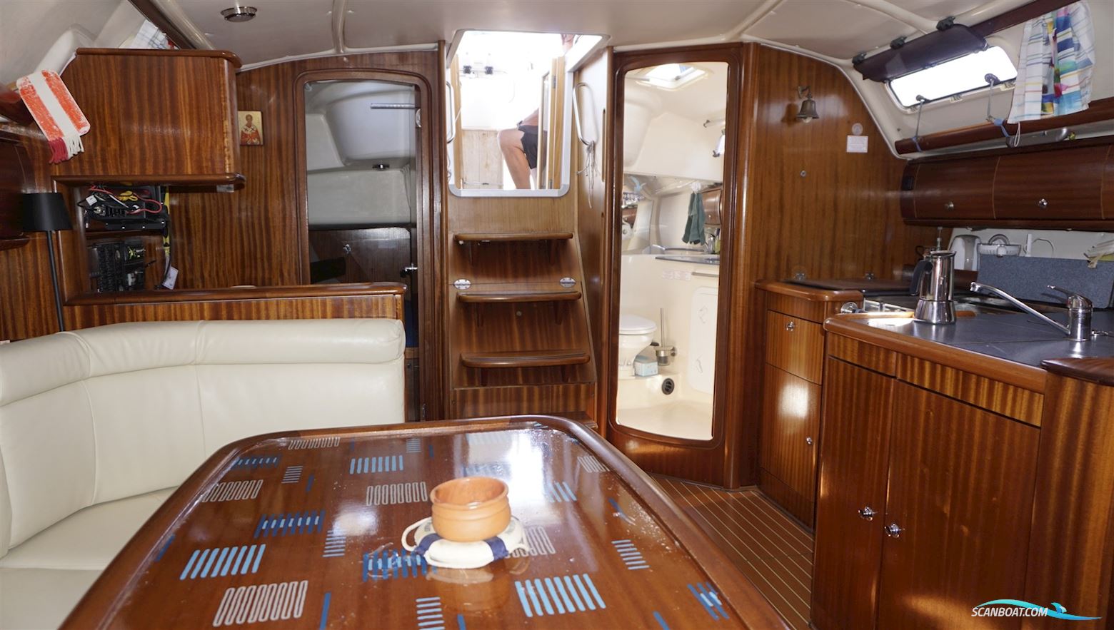 Bavaria 38