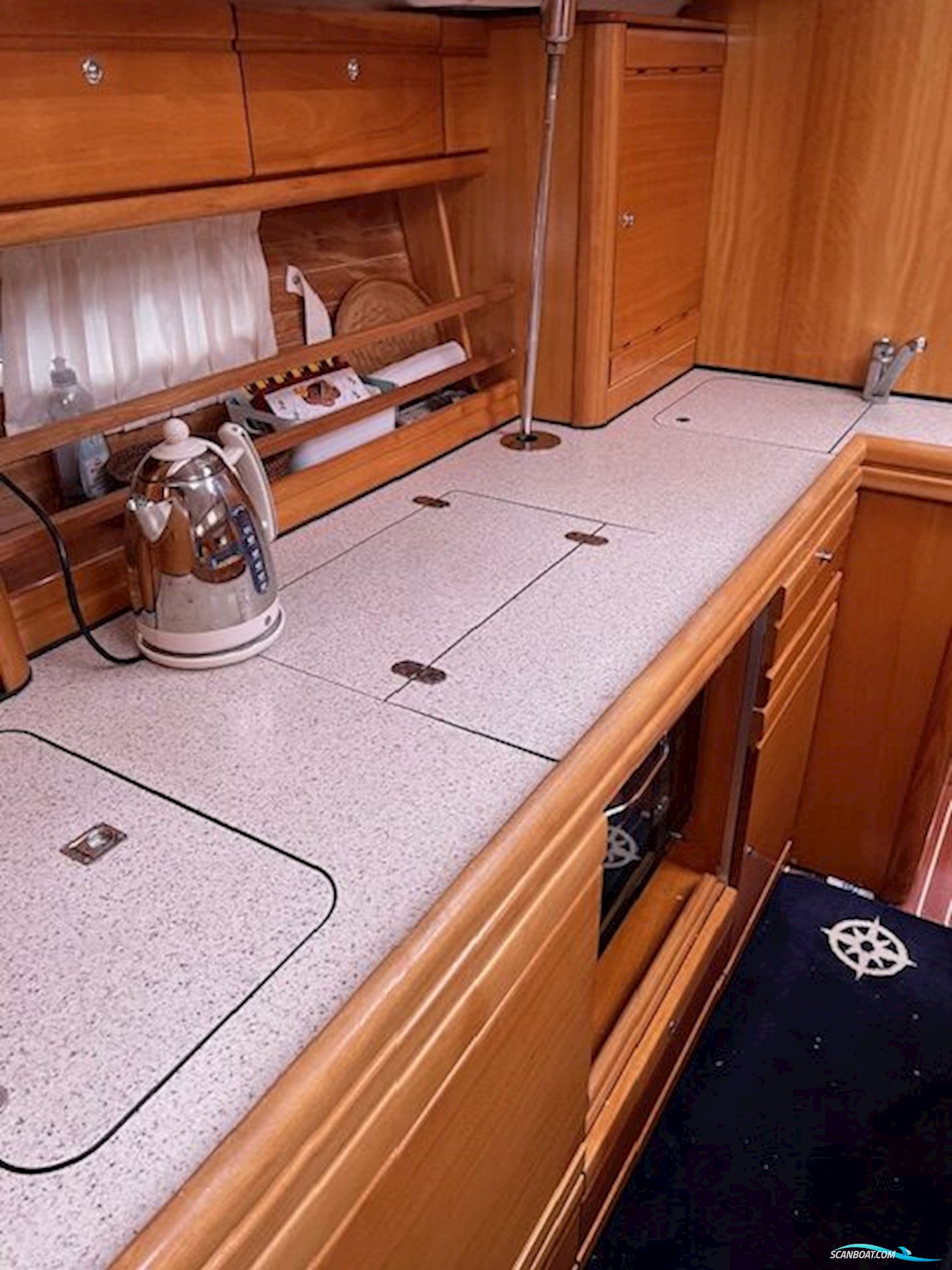 Bavaria 39 med el-spil.