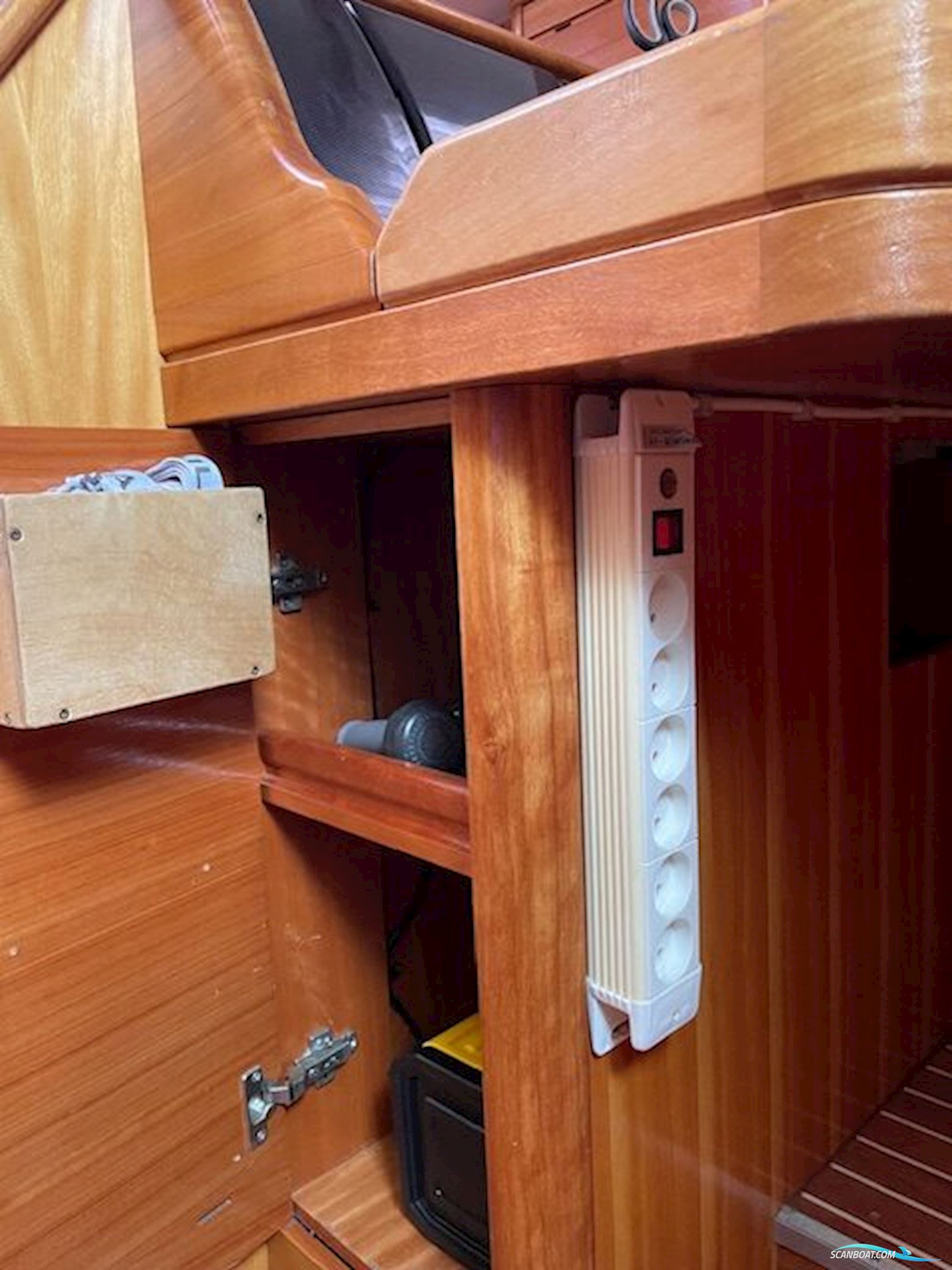 Bavaria 39 med el-spil.