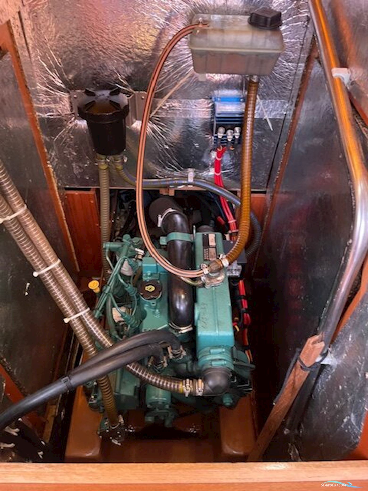 Bavaria 39 med el-spil.