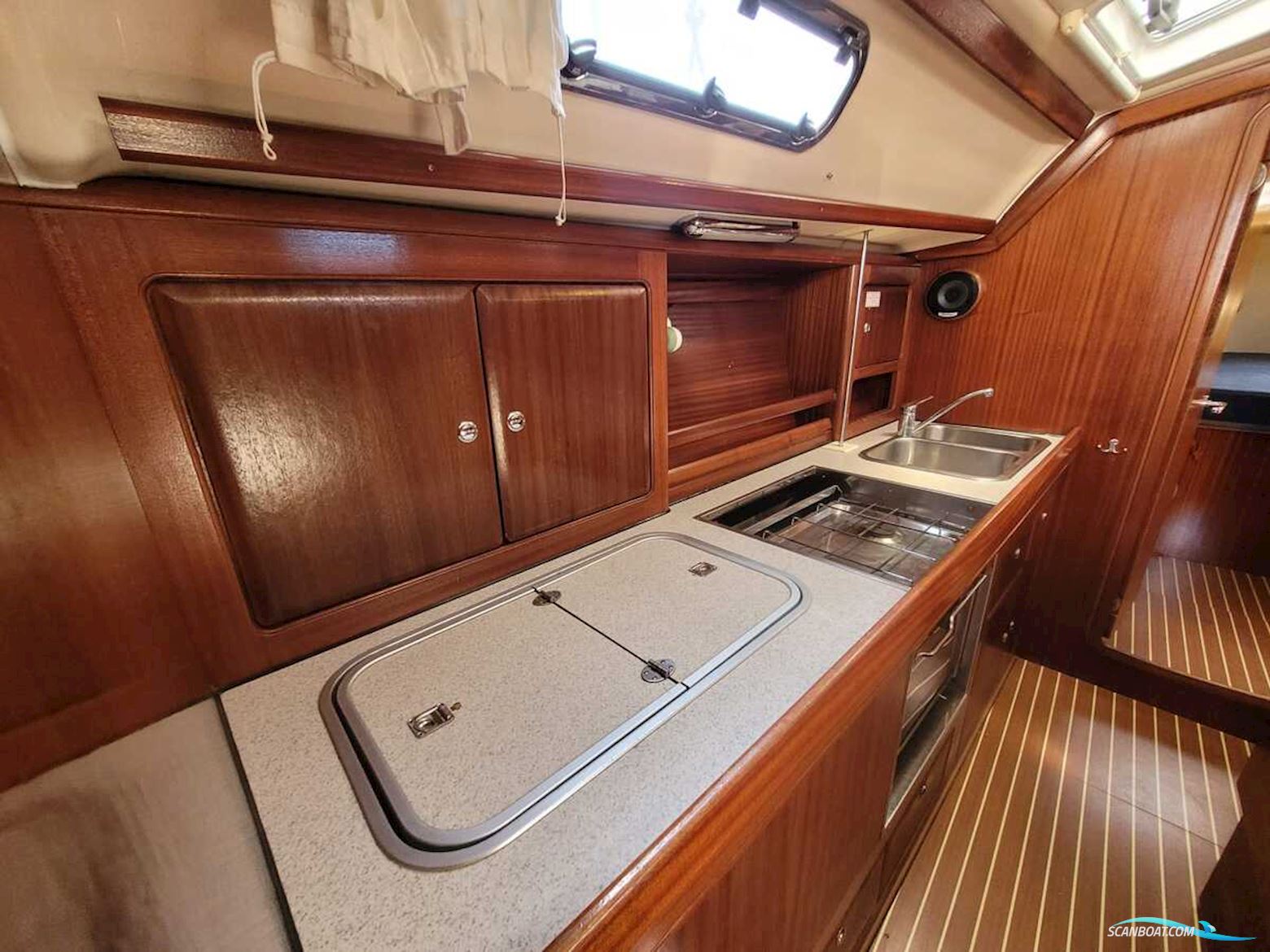 Bavaria 40-3