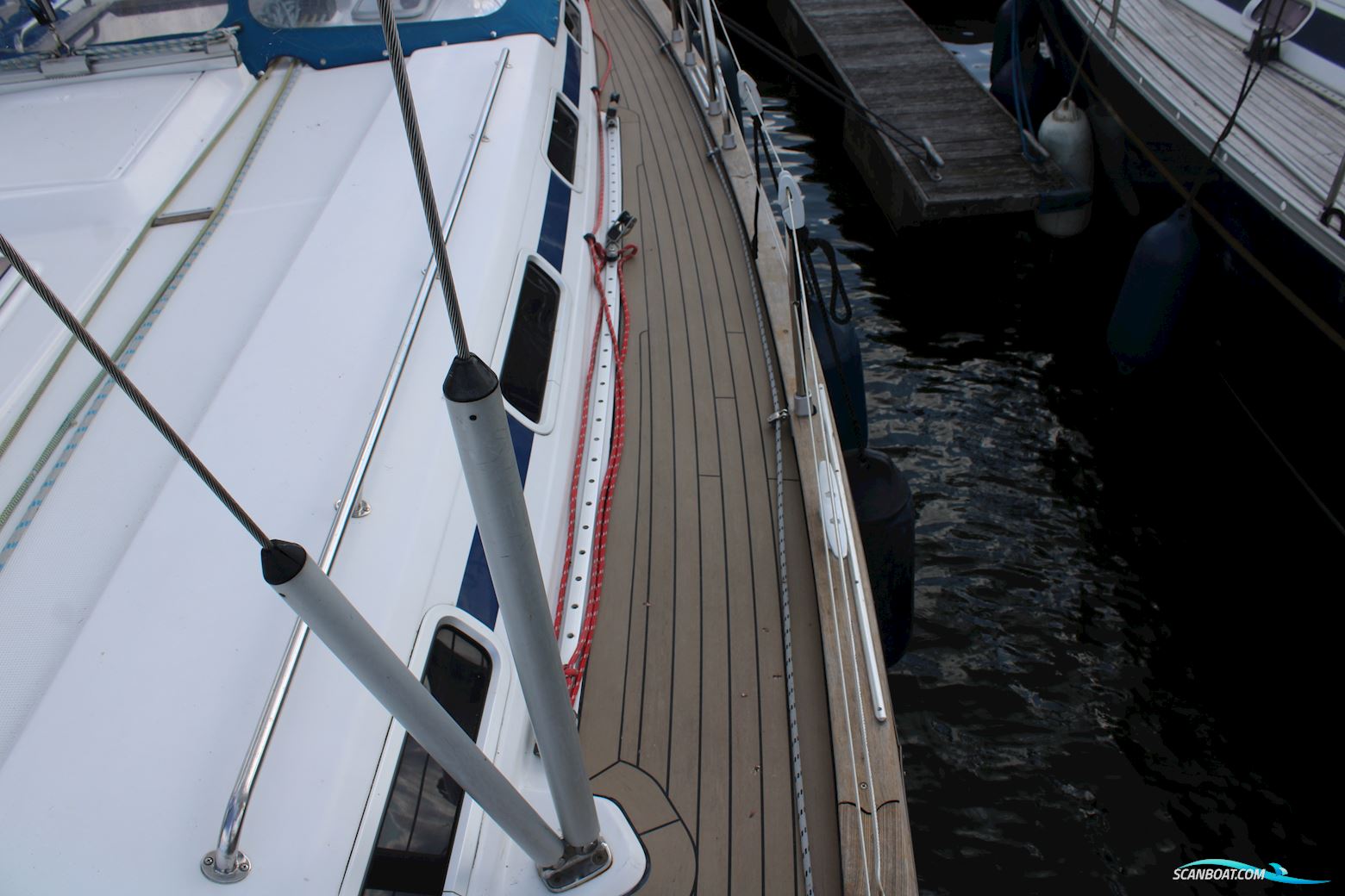 Bavaria 44