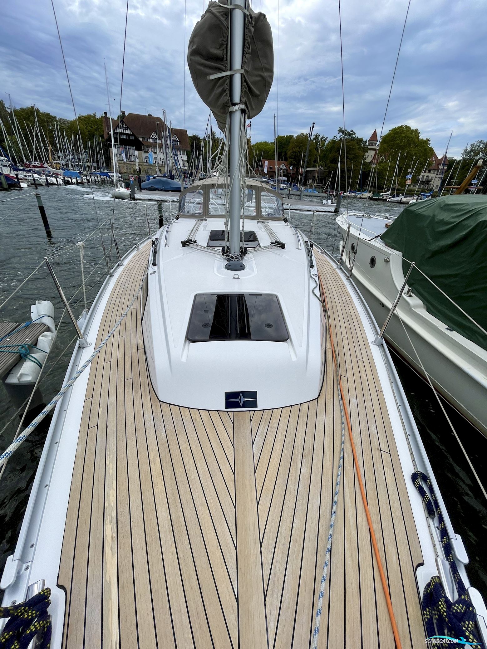 Bavaria C34 Style