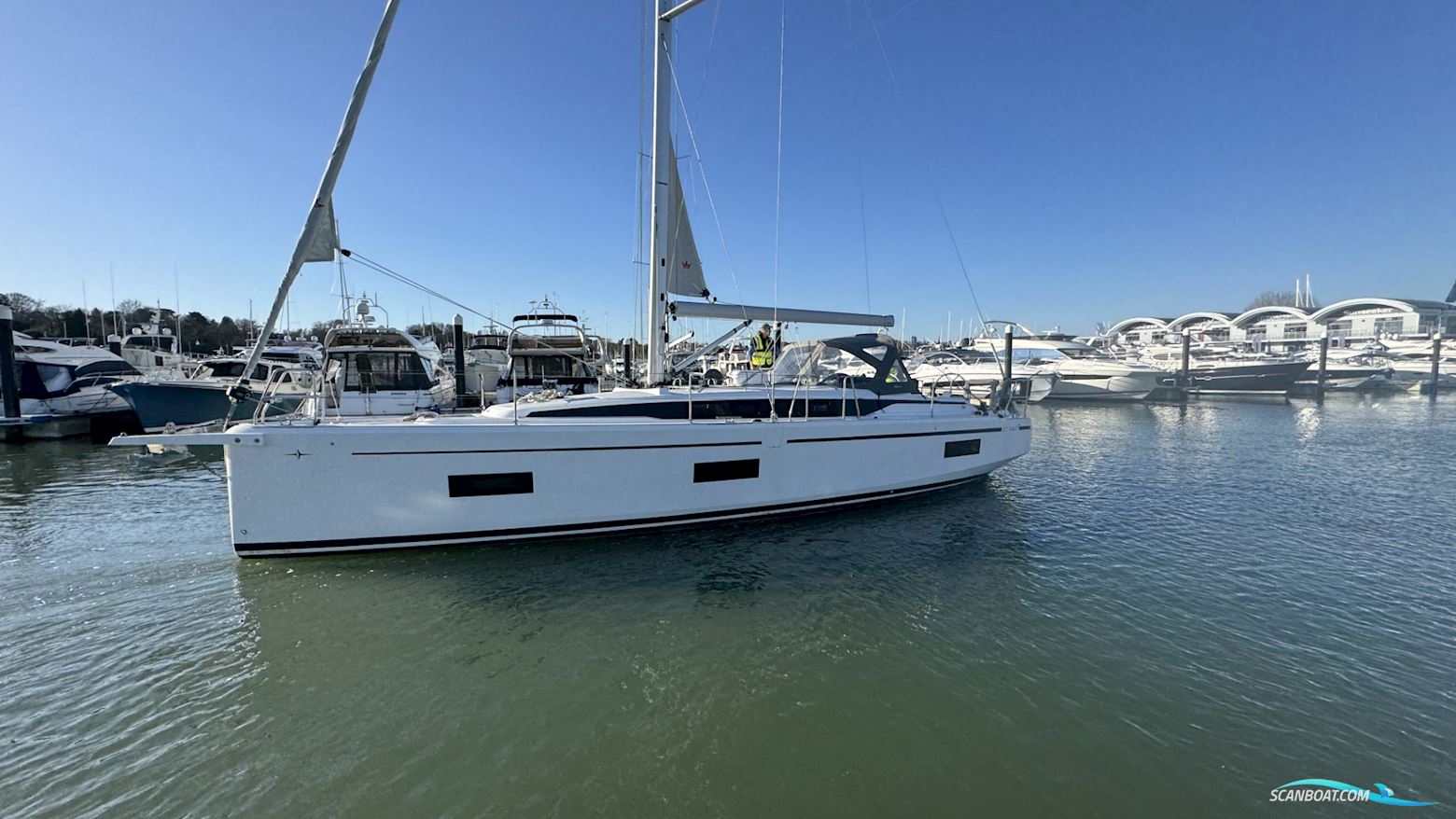 Bavaria C42