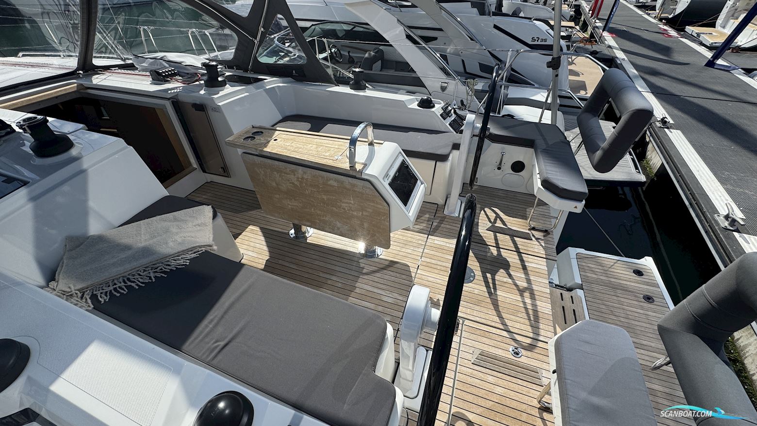Bavaria C42