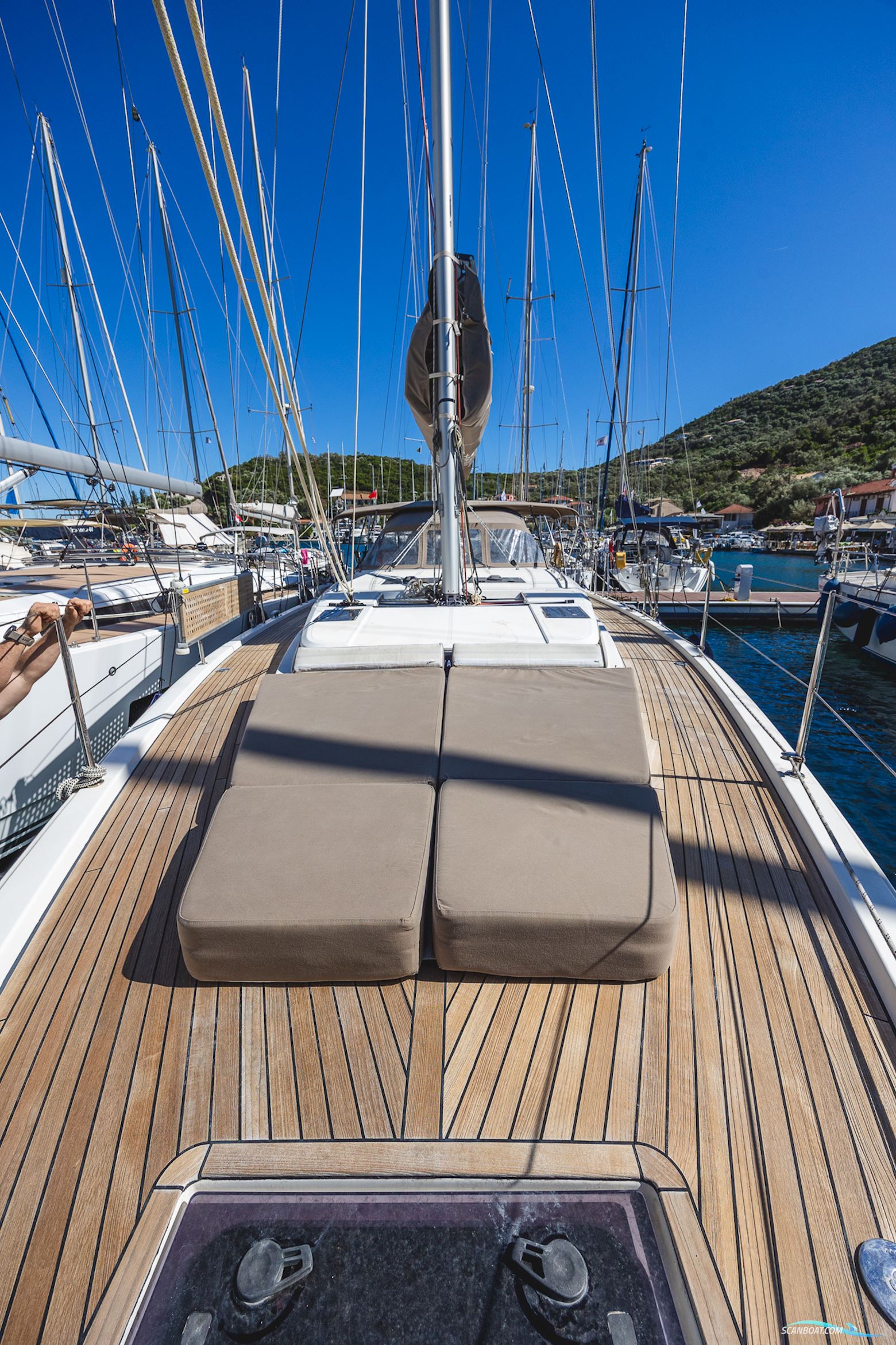 Bavaria C45 Style