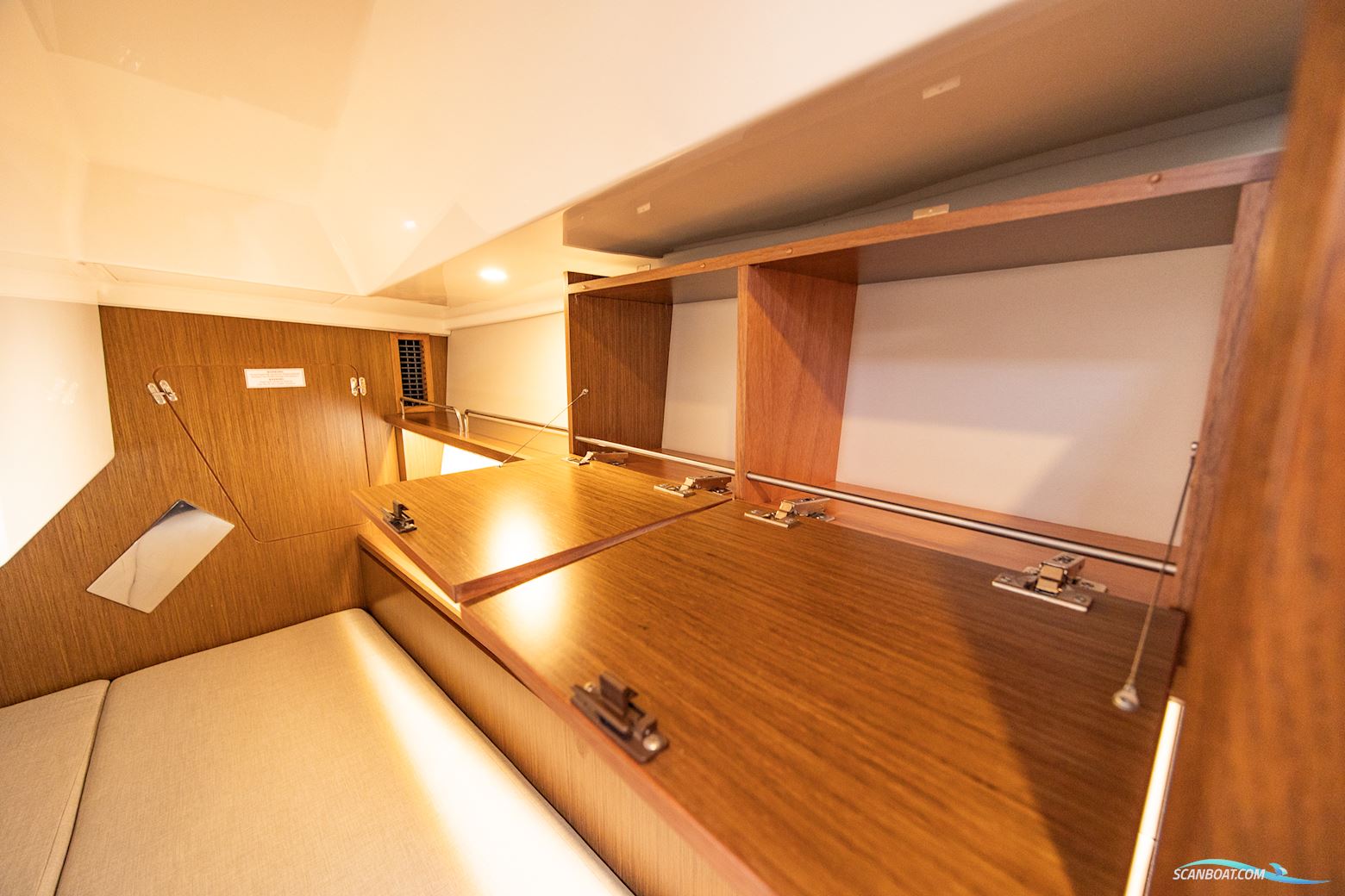 Bavaria C45 Style