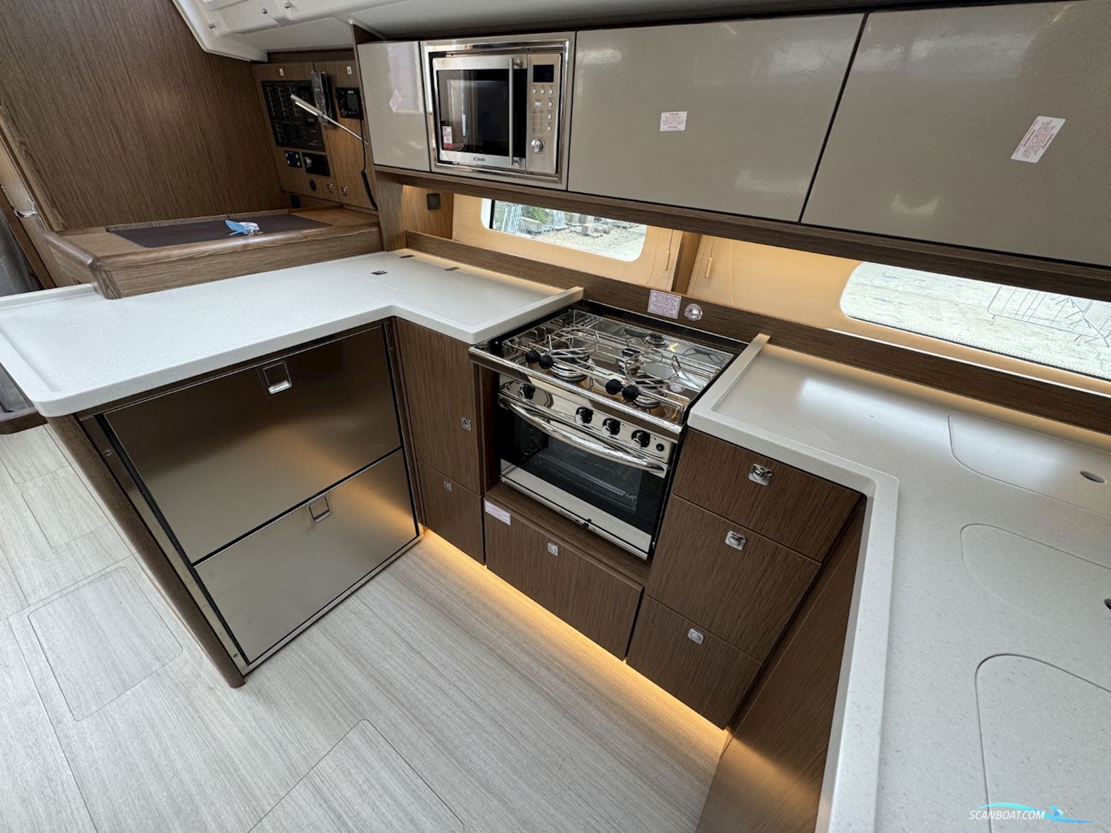 Bavaria C46 Hard Top