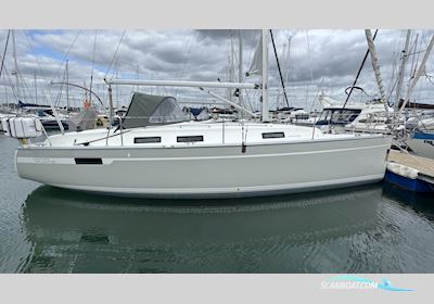 Bavaria Cruiser 32 Segelbåt 2013, med Volvo Penta motor, England