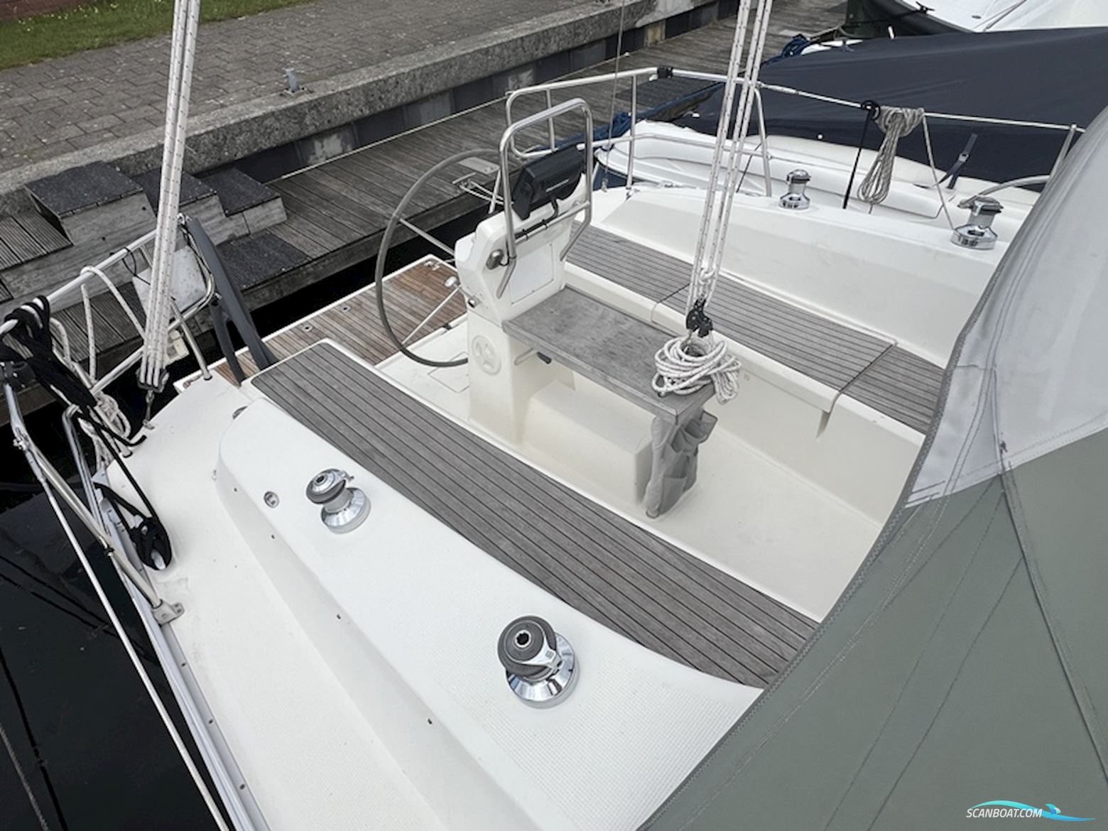 Bavaria Cruiser 32