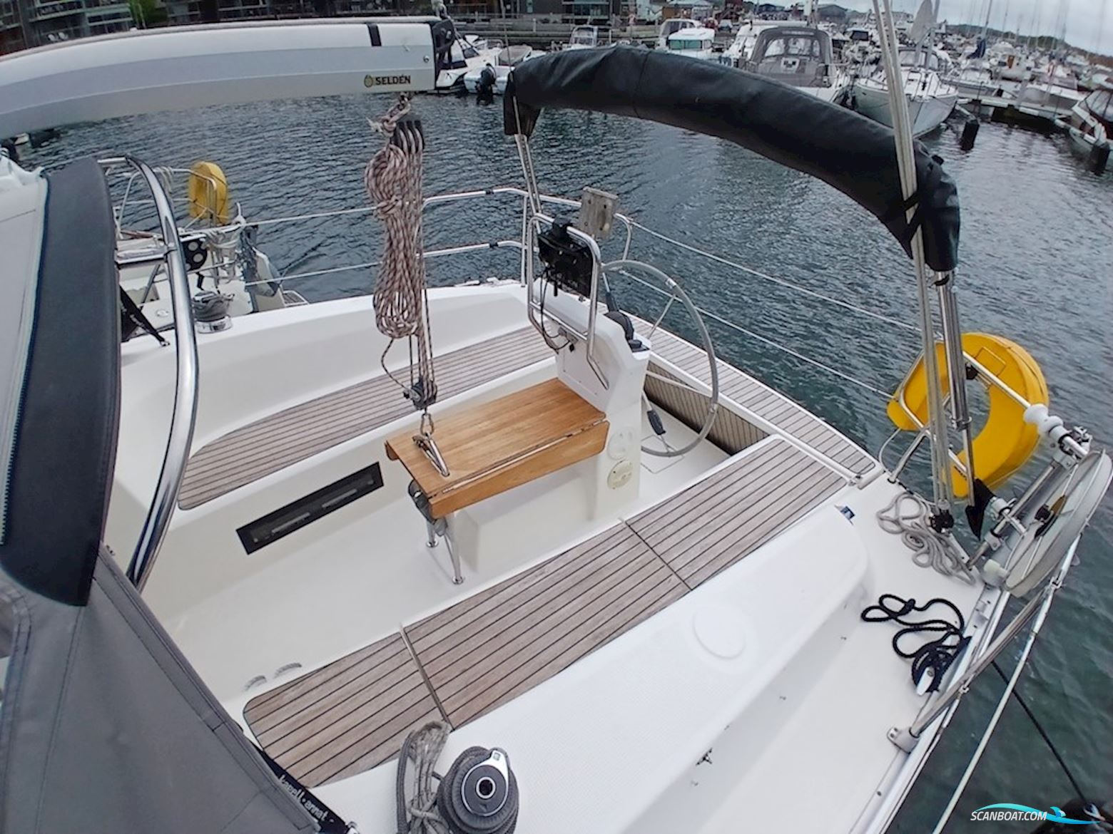 Bavaria Cruiser 32