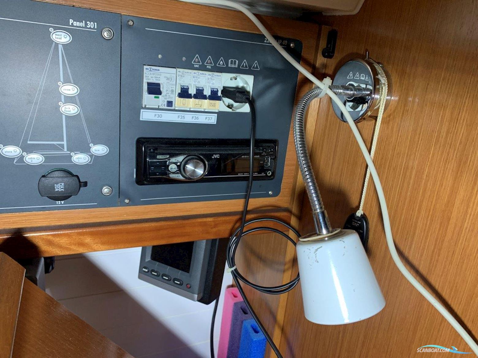 Bavaria Cruiser 36