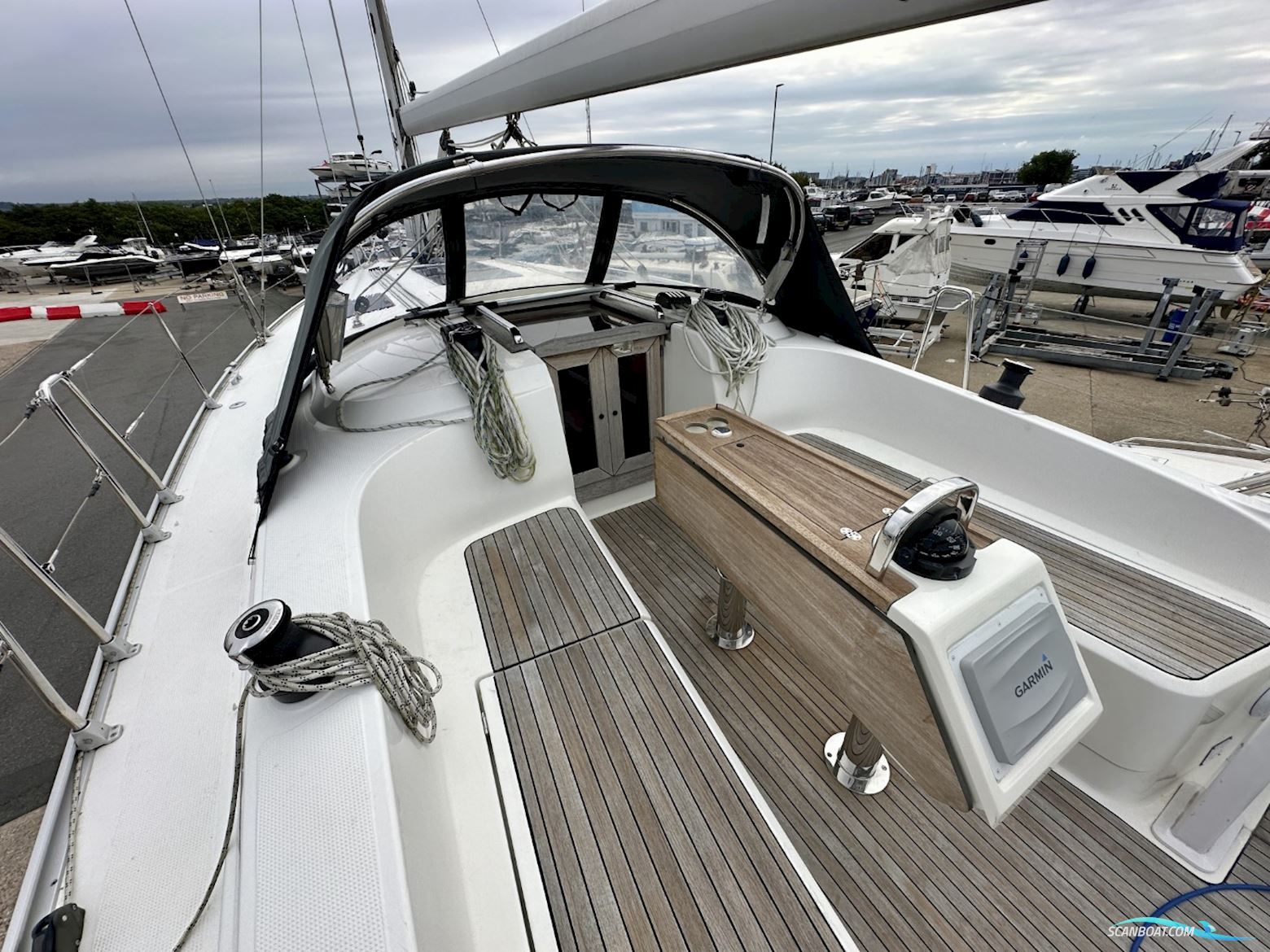 Bavaria Cruiser 37