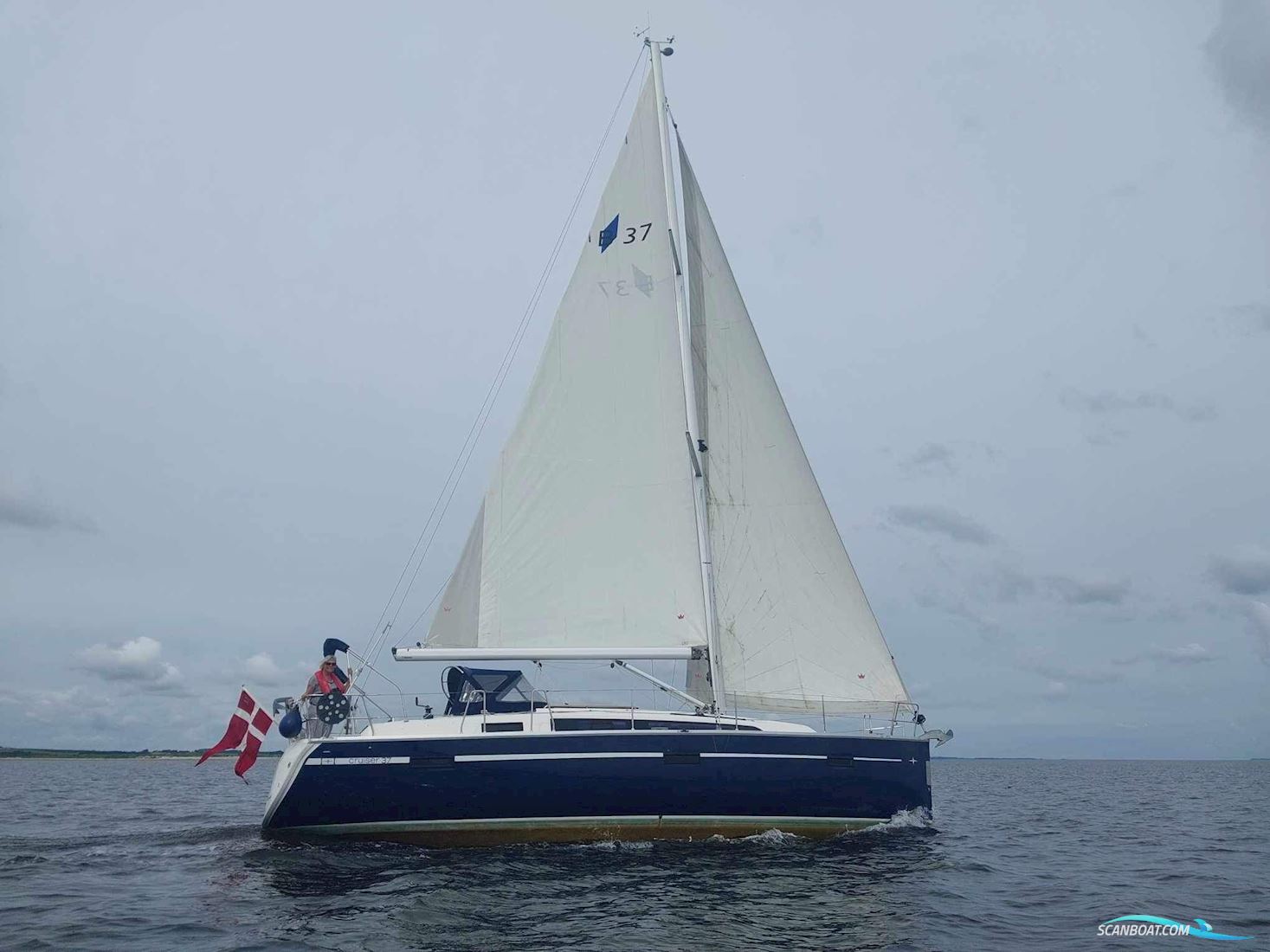 Bavaria Cruiser 37