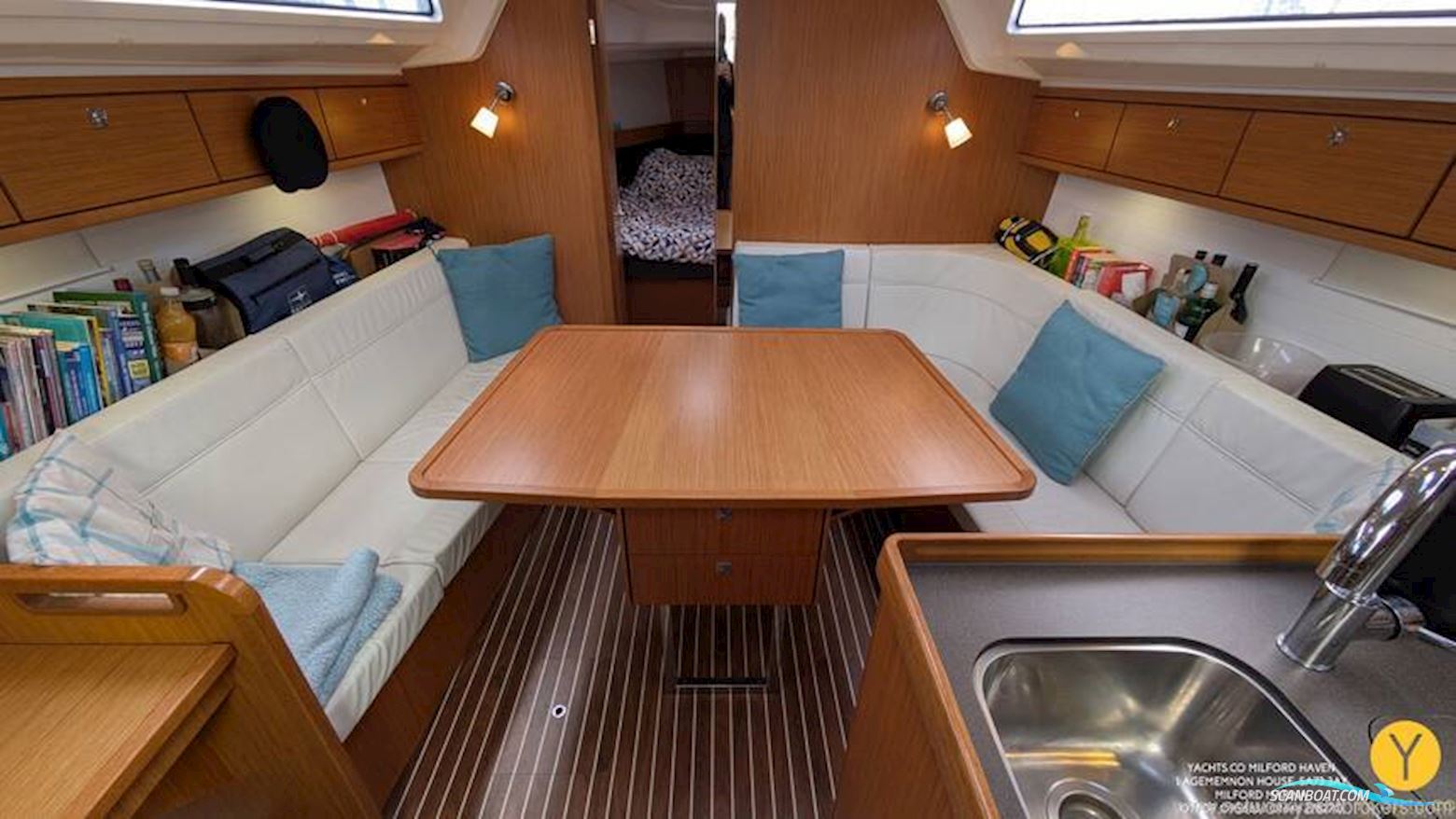 Bavaria Cruiser 37