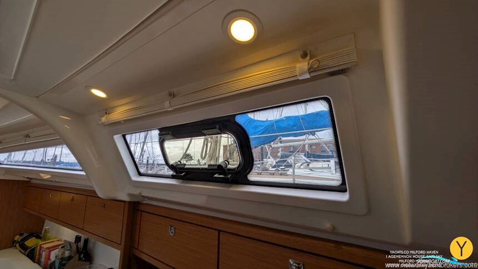 Bavaria Cruiser 37