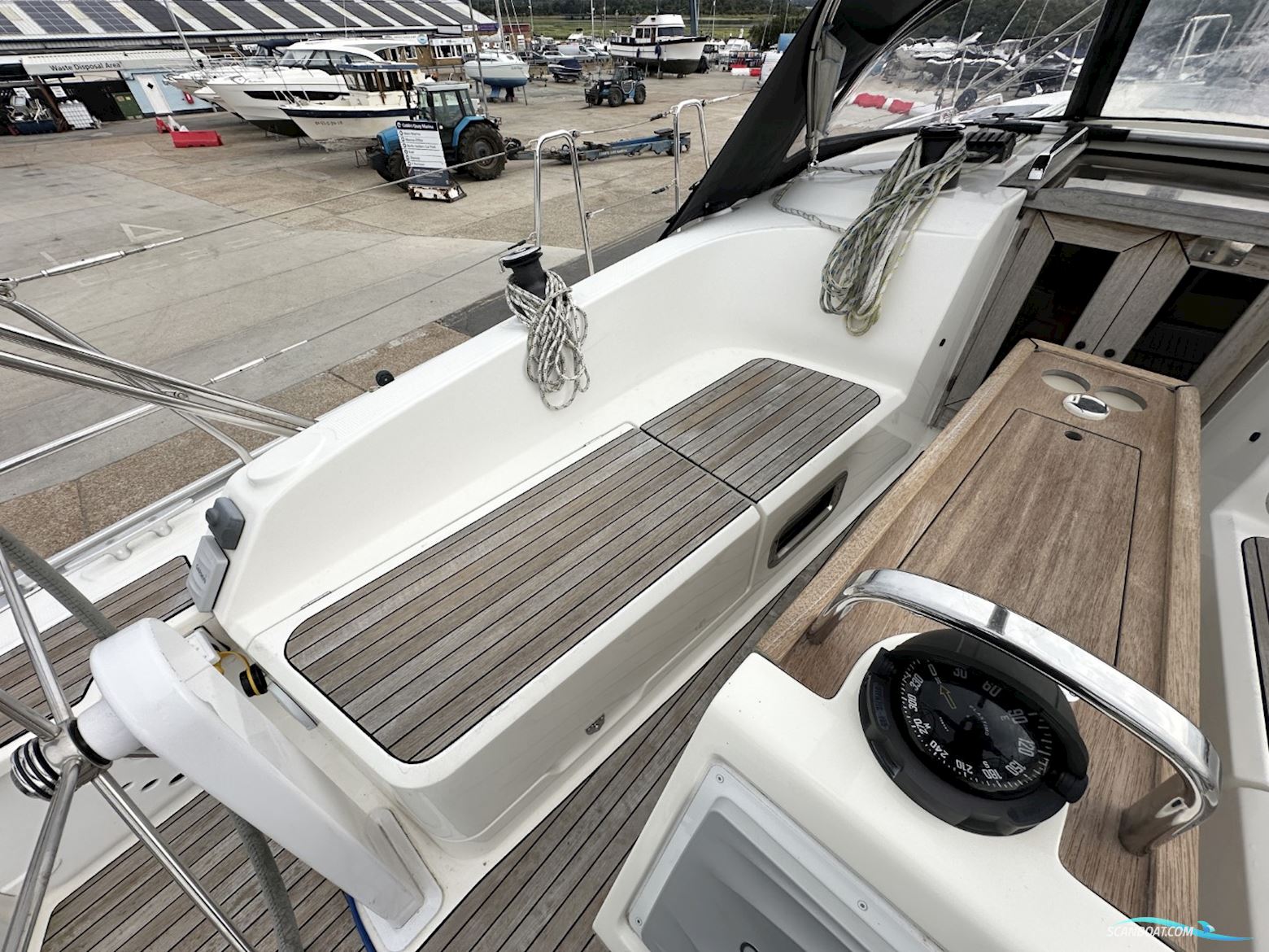 Bavaria Cruiser 37