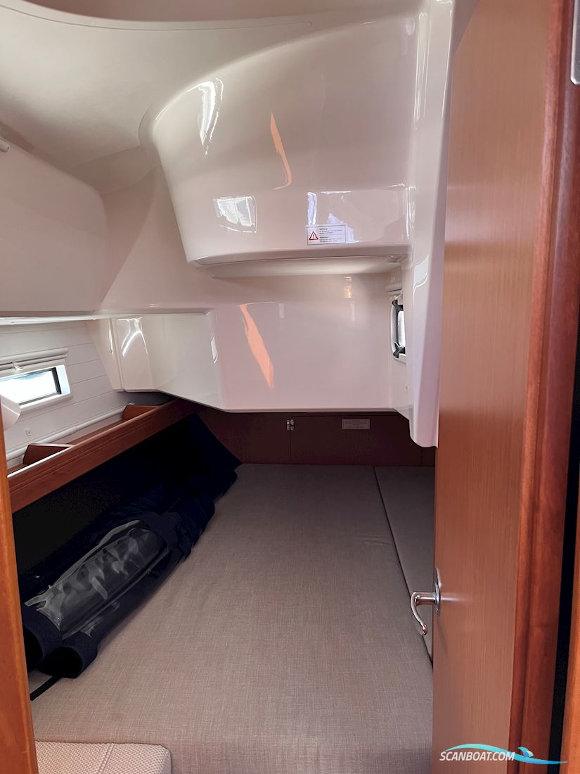 Bavaria Cruiser 37