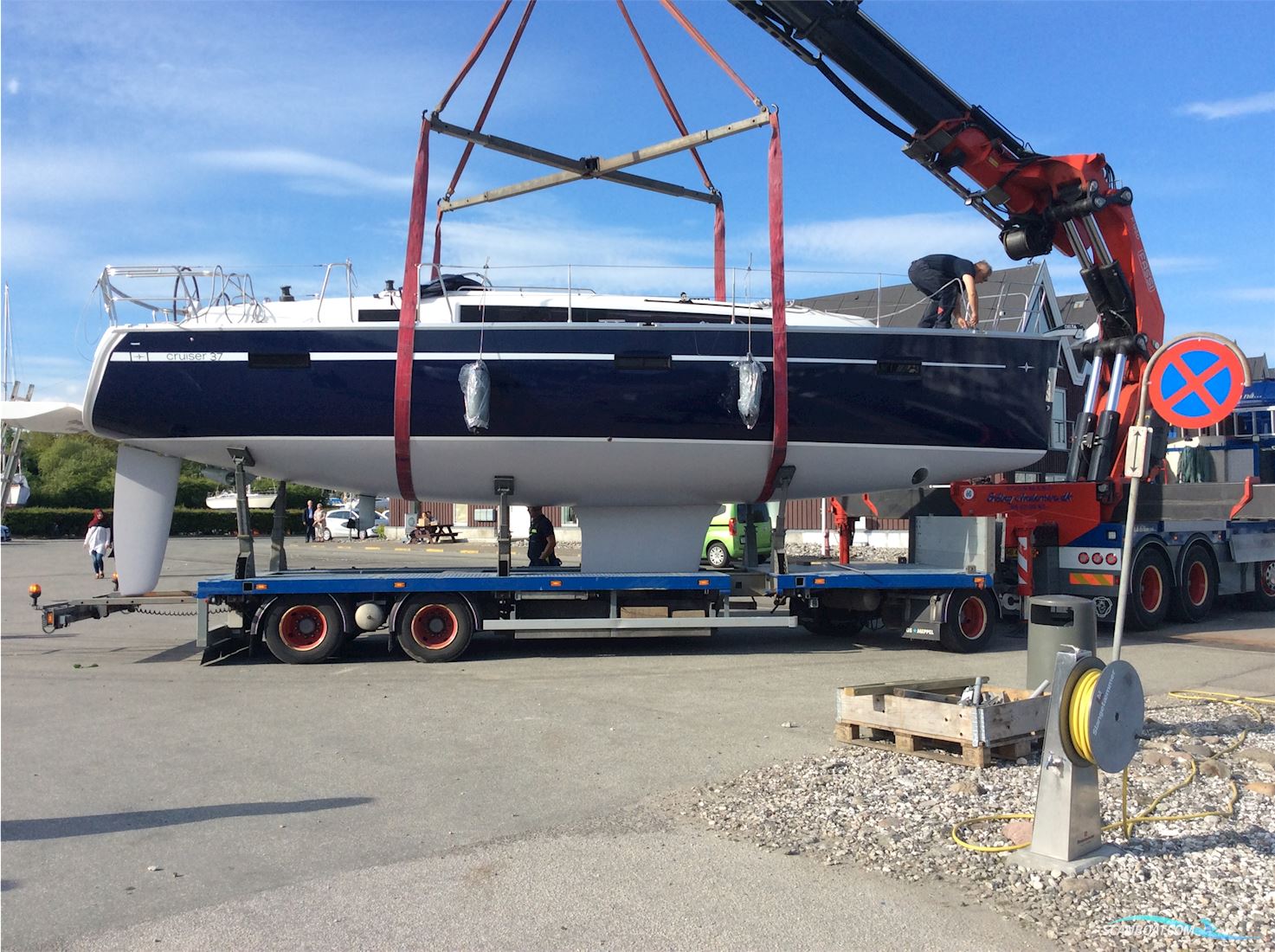 Bavaria Cruiser 37