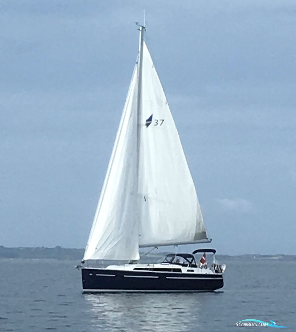 Bavaria Cruiser 37