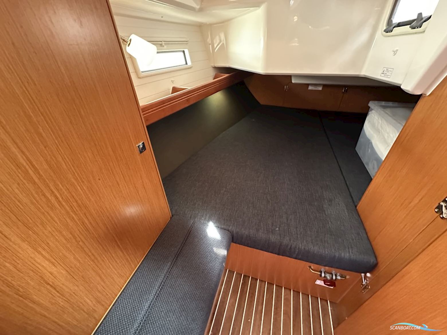 Bavaria Cruiser 37