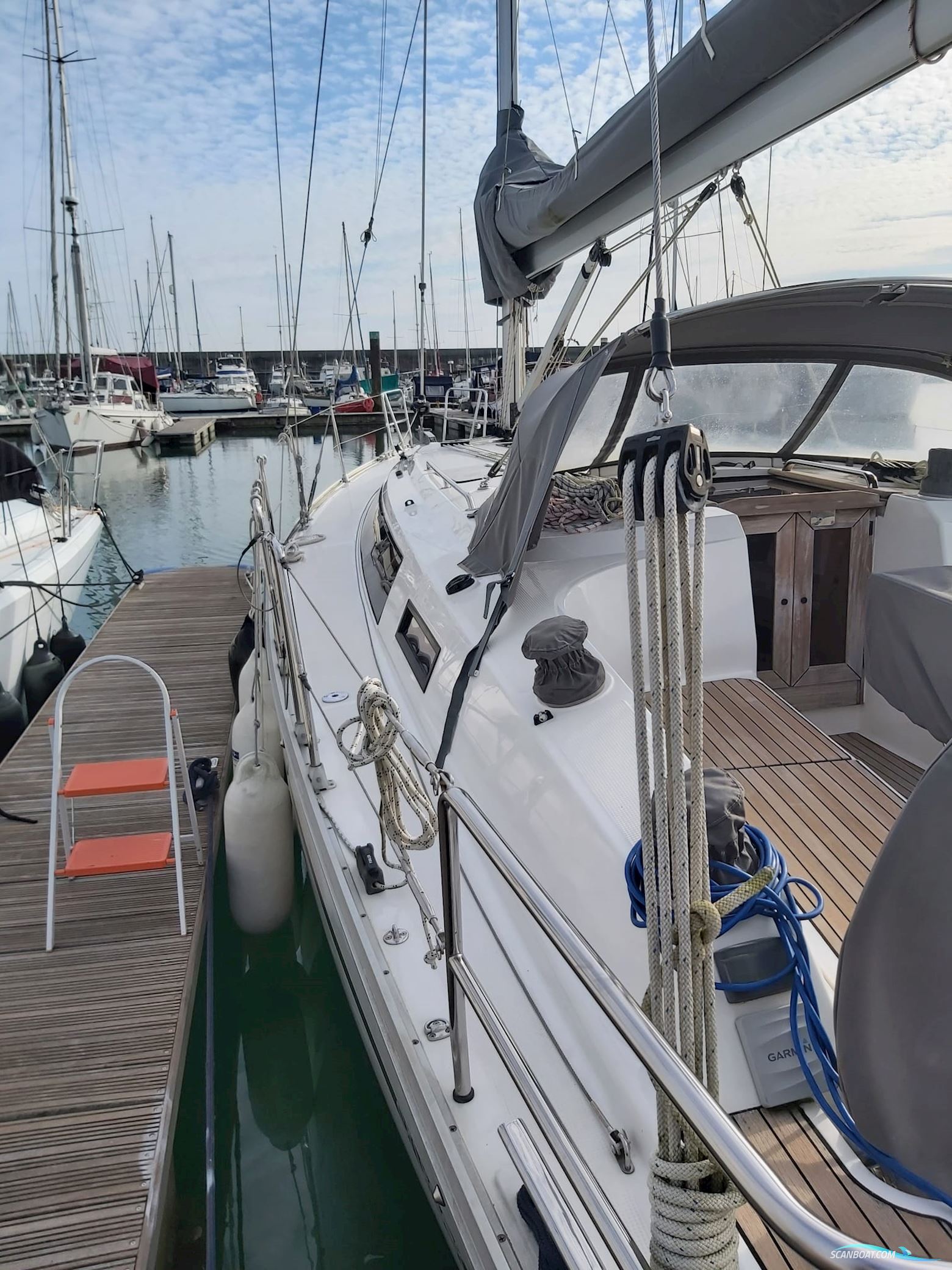 Bavaria Cruiser 37