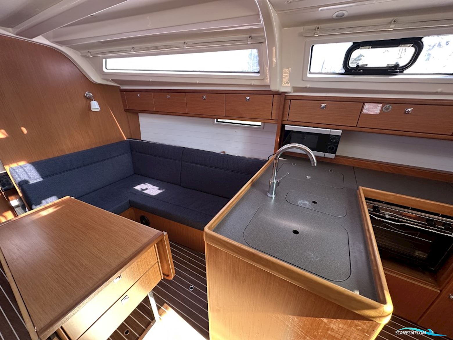 Bavaria Cruiser 37