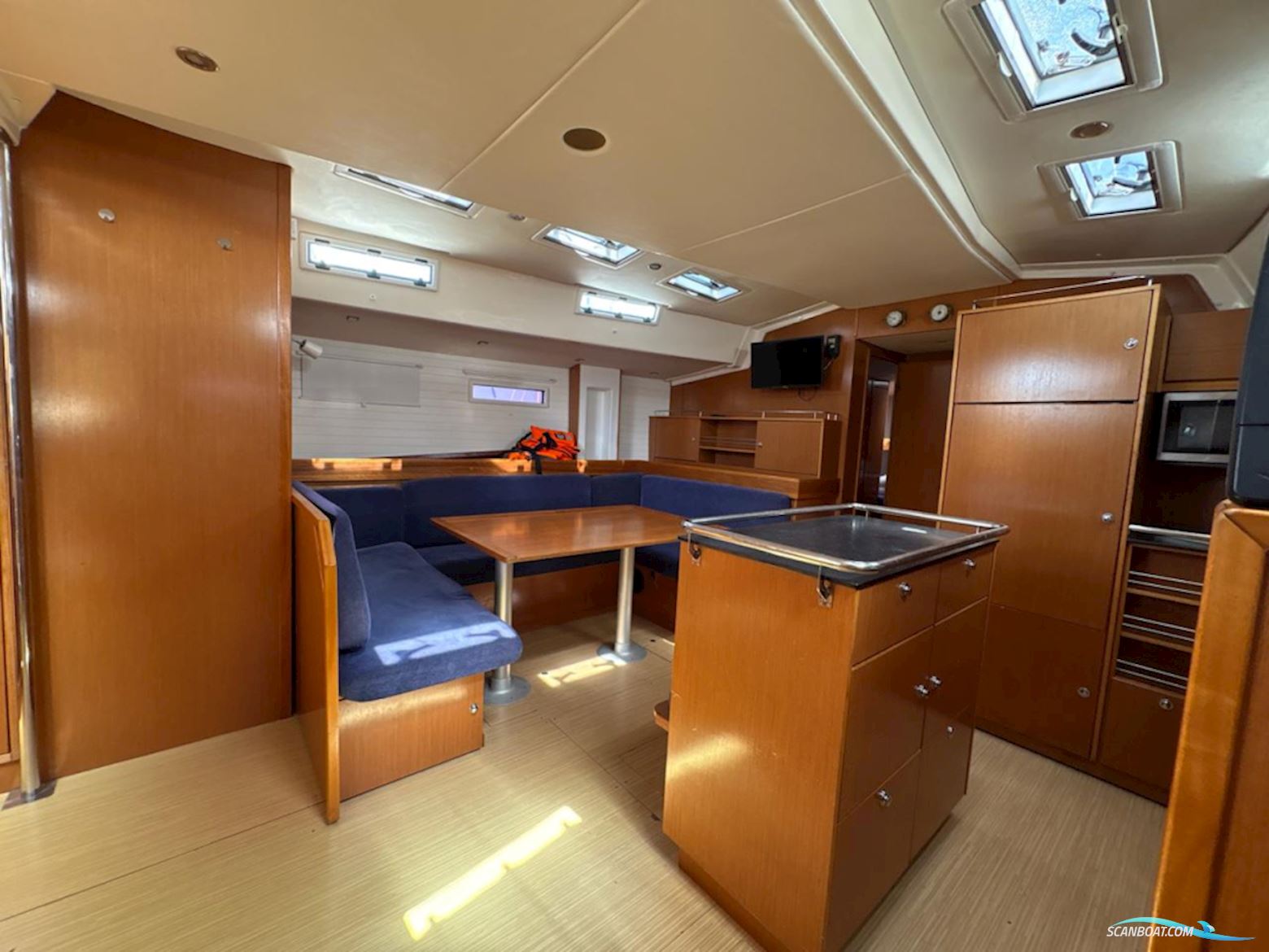 Bavaria Cruiser 55