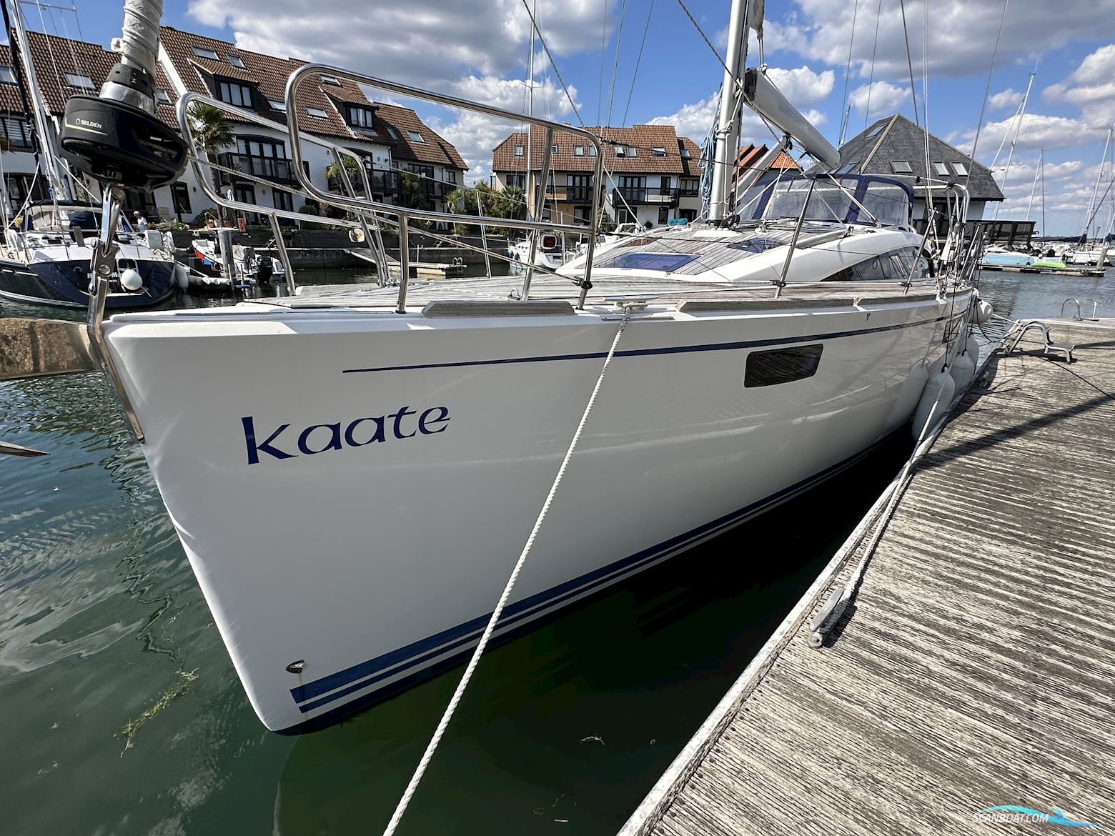 Bavaria Vision 42 Blue Edition