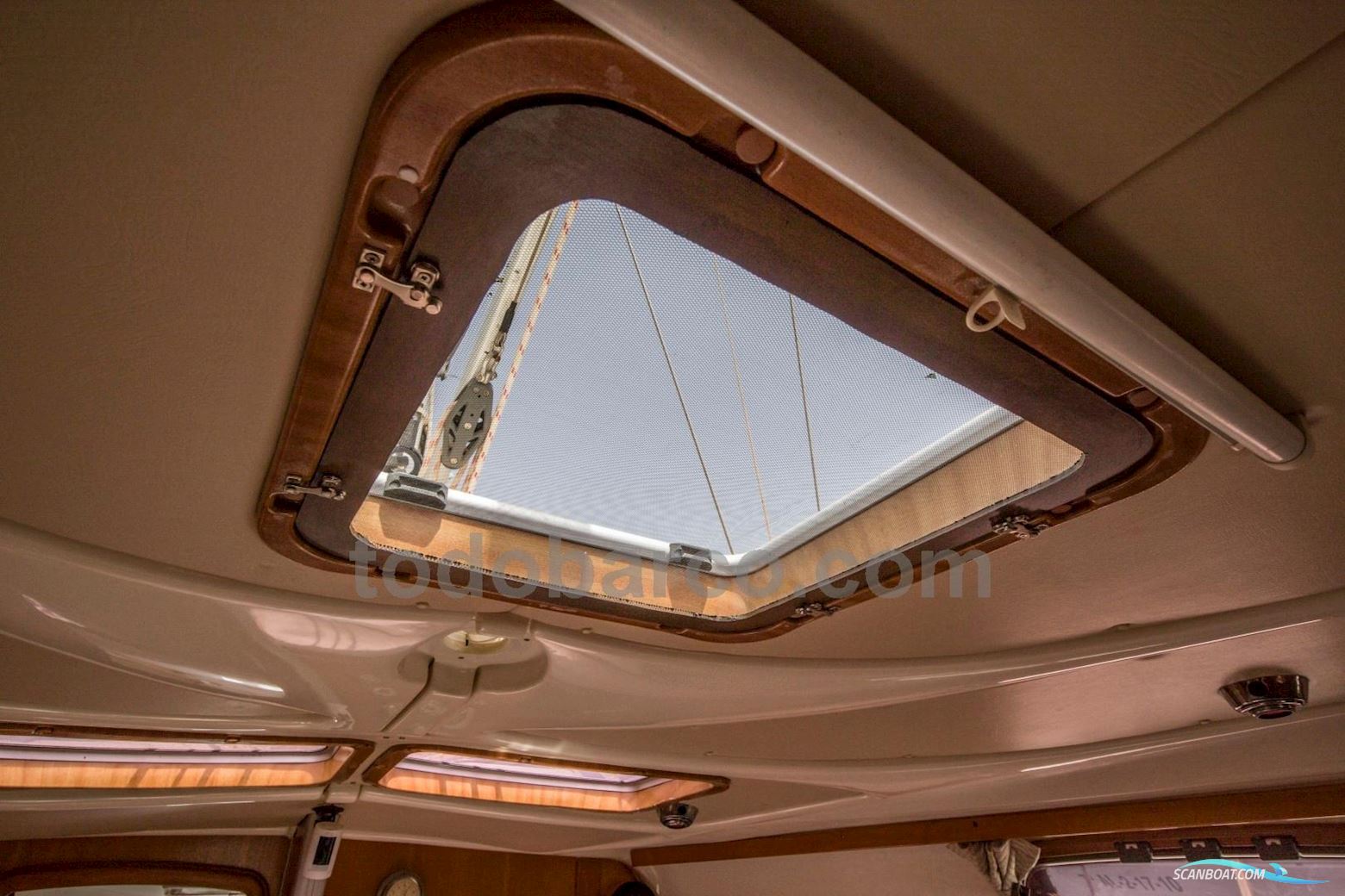 BAVARIA YACHTS 39 Cruiser