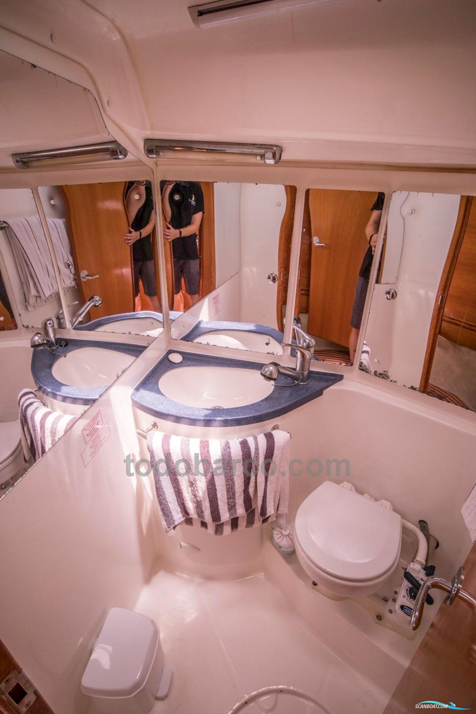 BAVARIA YACHTS 39 Cruiser