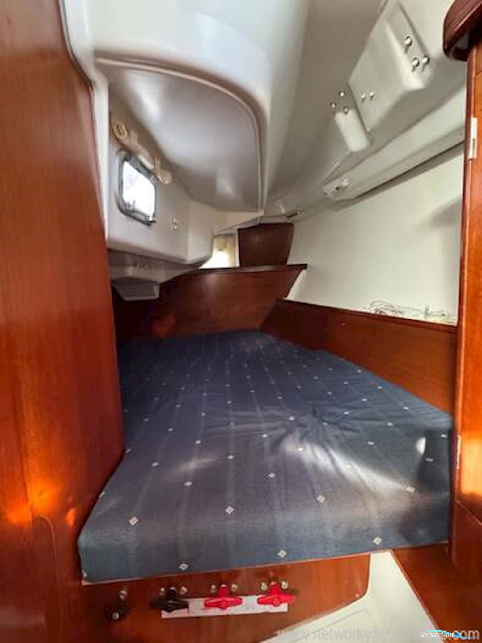 Beneteau 323