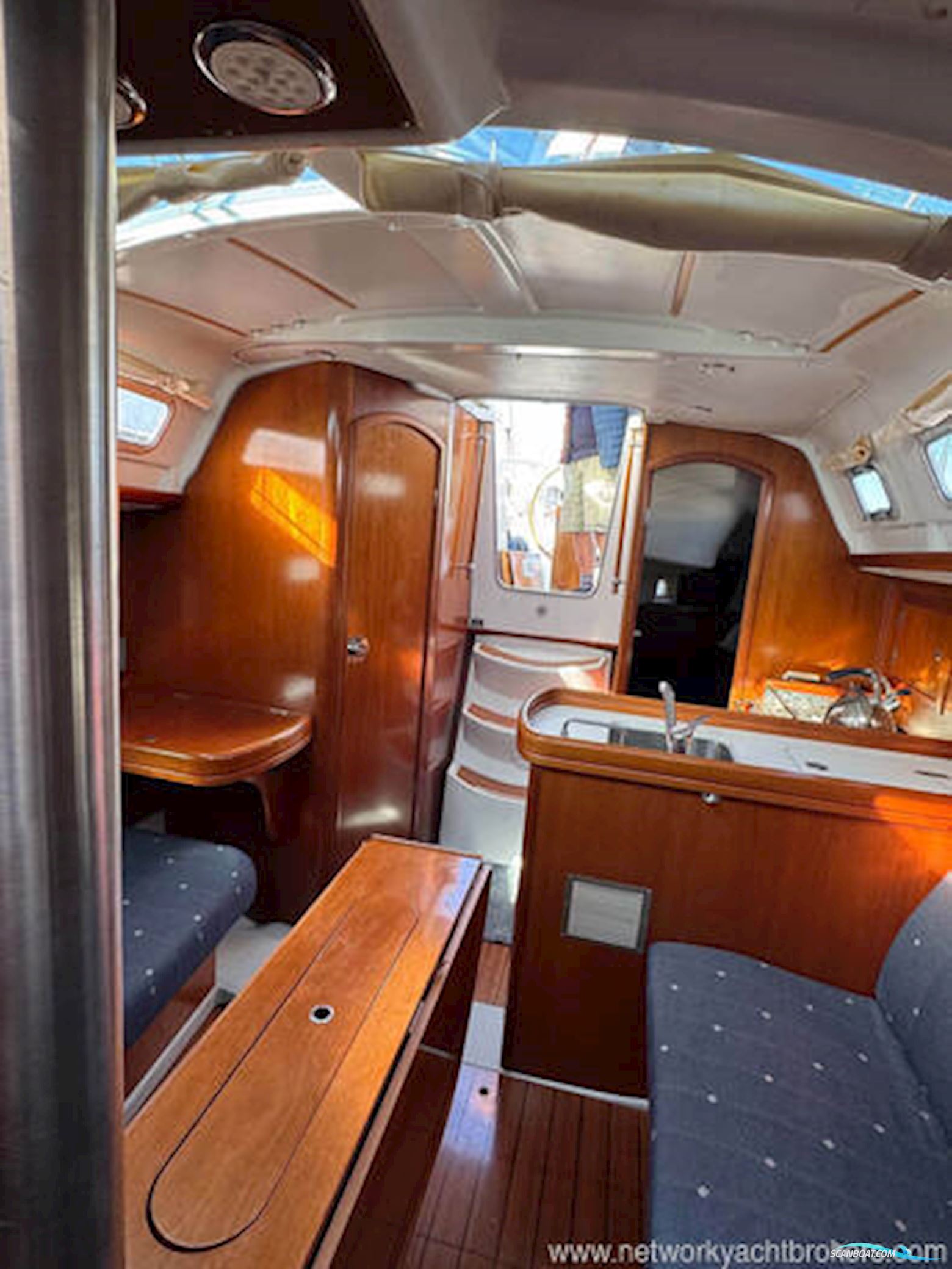 Beneteau 323