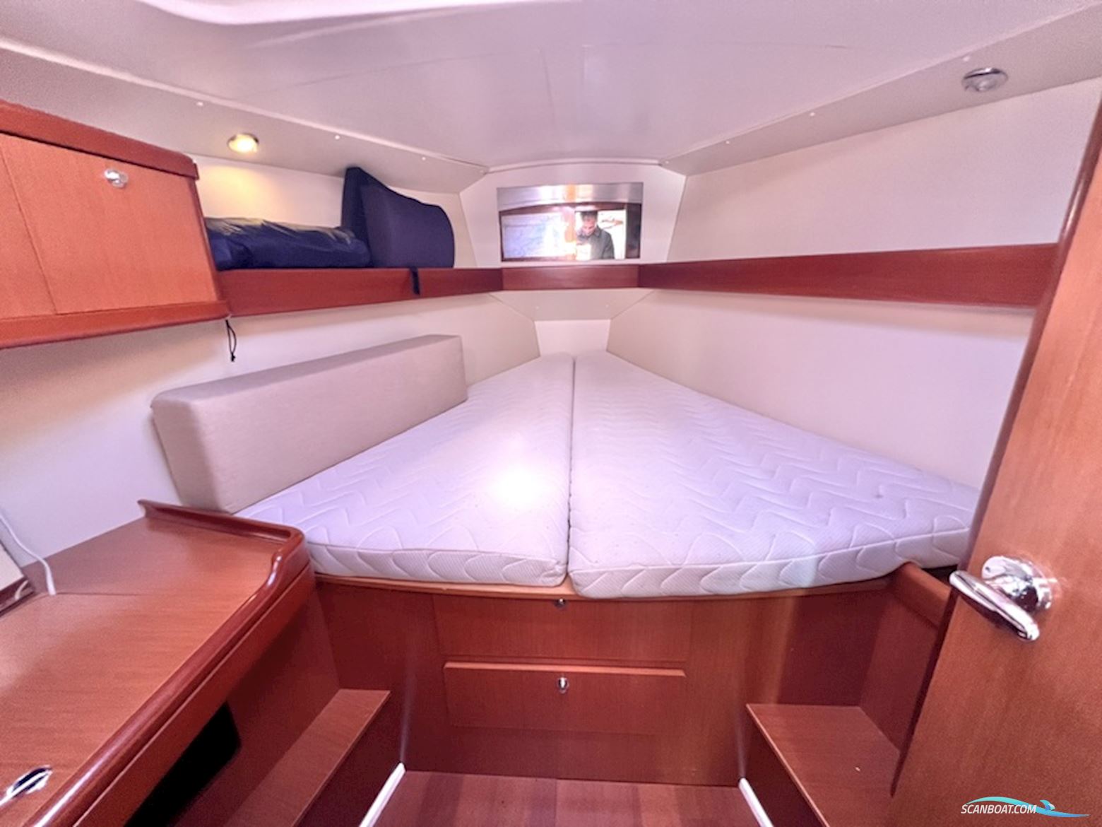 Beneteau 37