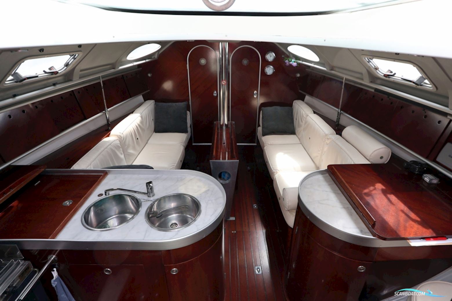 Beneteau 38S5