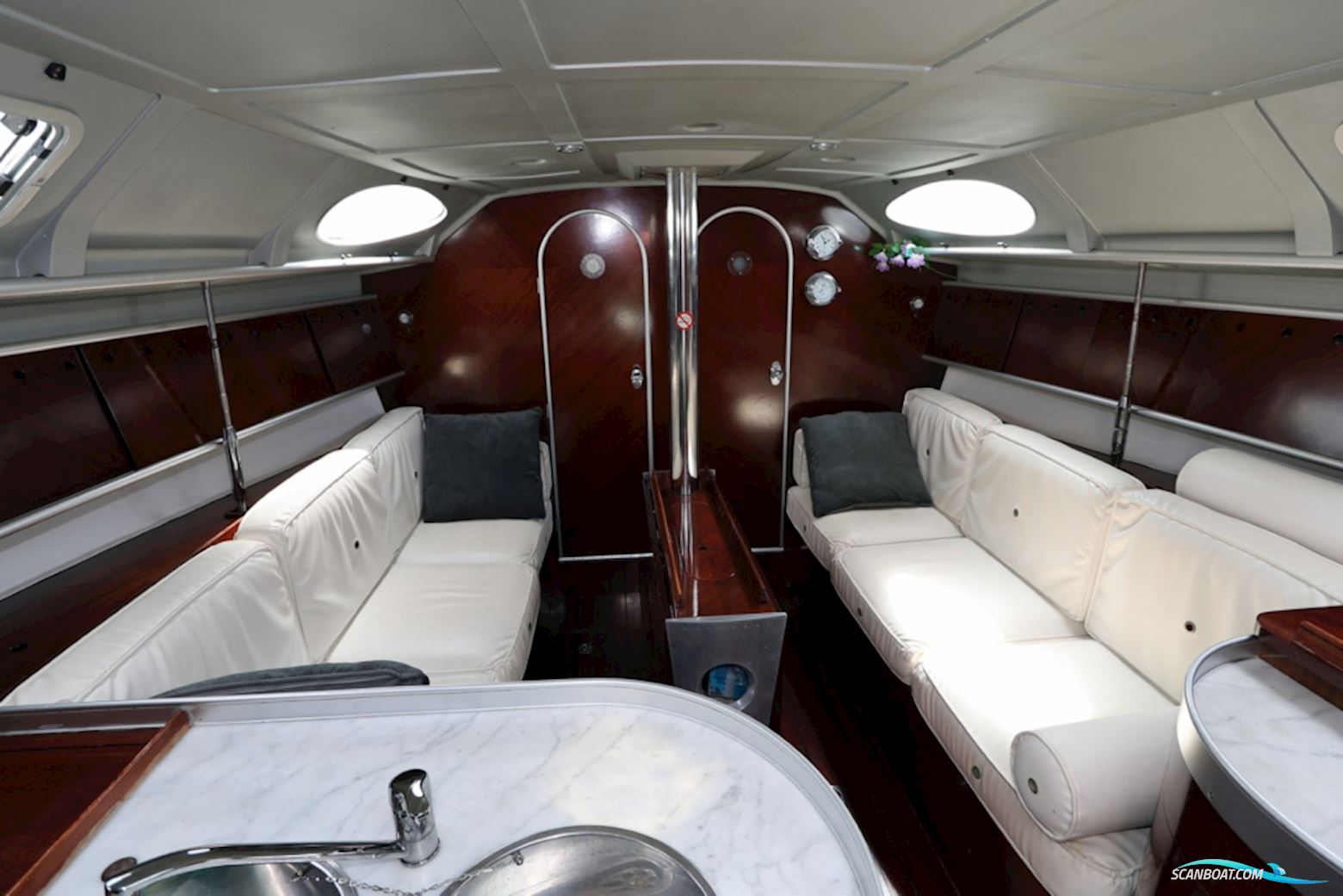 Beneteau 38S5